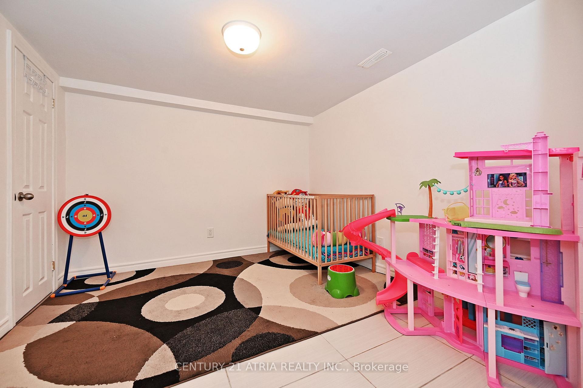 Photo 34 of 25 Crosland Drive E, Scarborough, Wexford-Maryvale — HOMEH