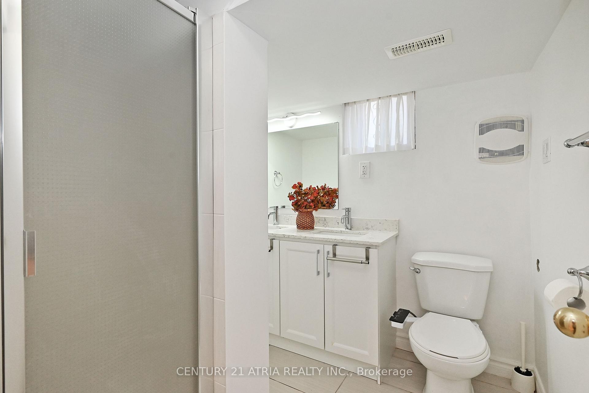 Photo 35 of 25 Crosland Drive E, Scarborough, Wexford-Maryvale — HOMEH