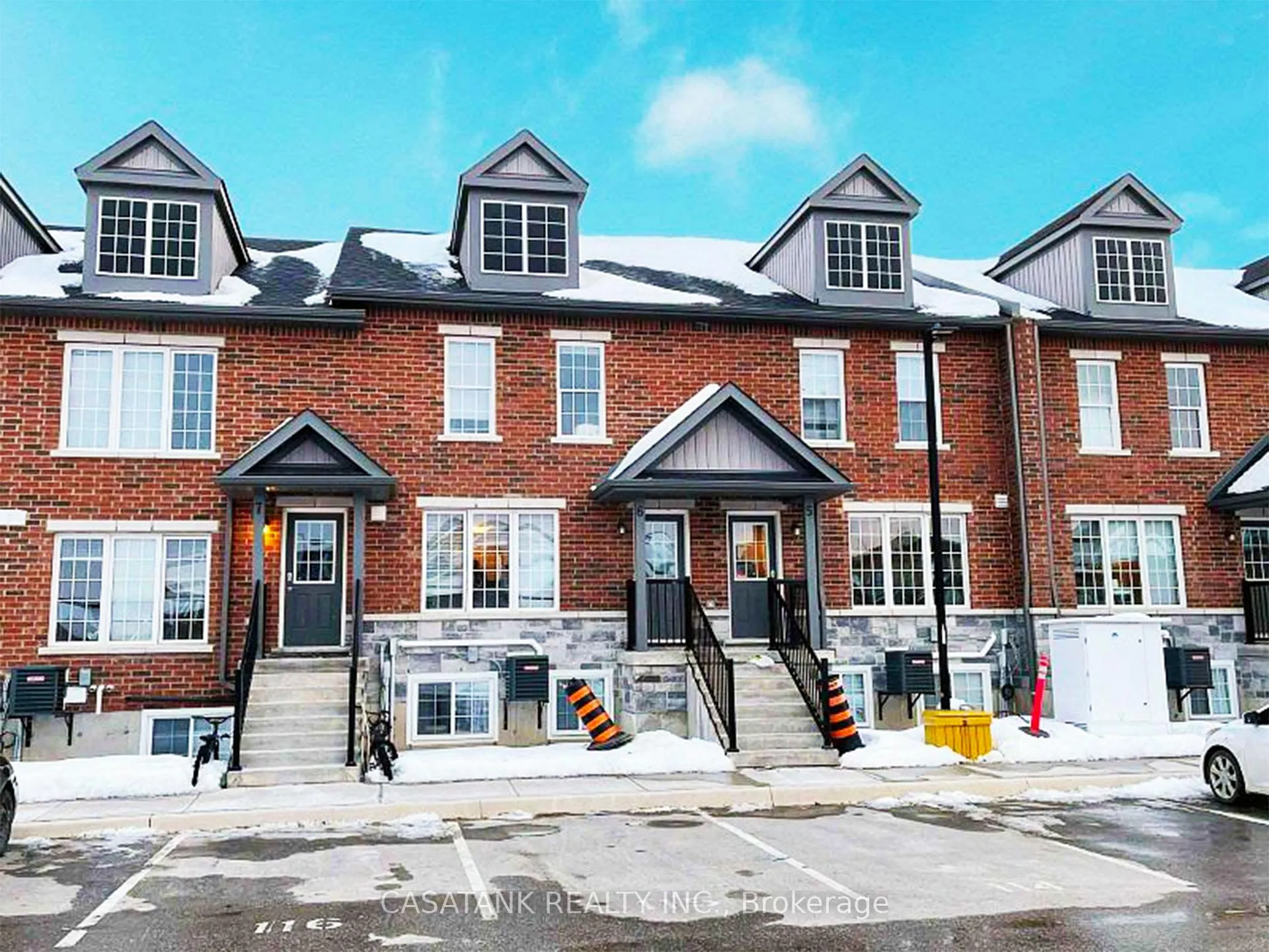 Front of Unit 15, 244 Penetanguishene Road