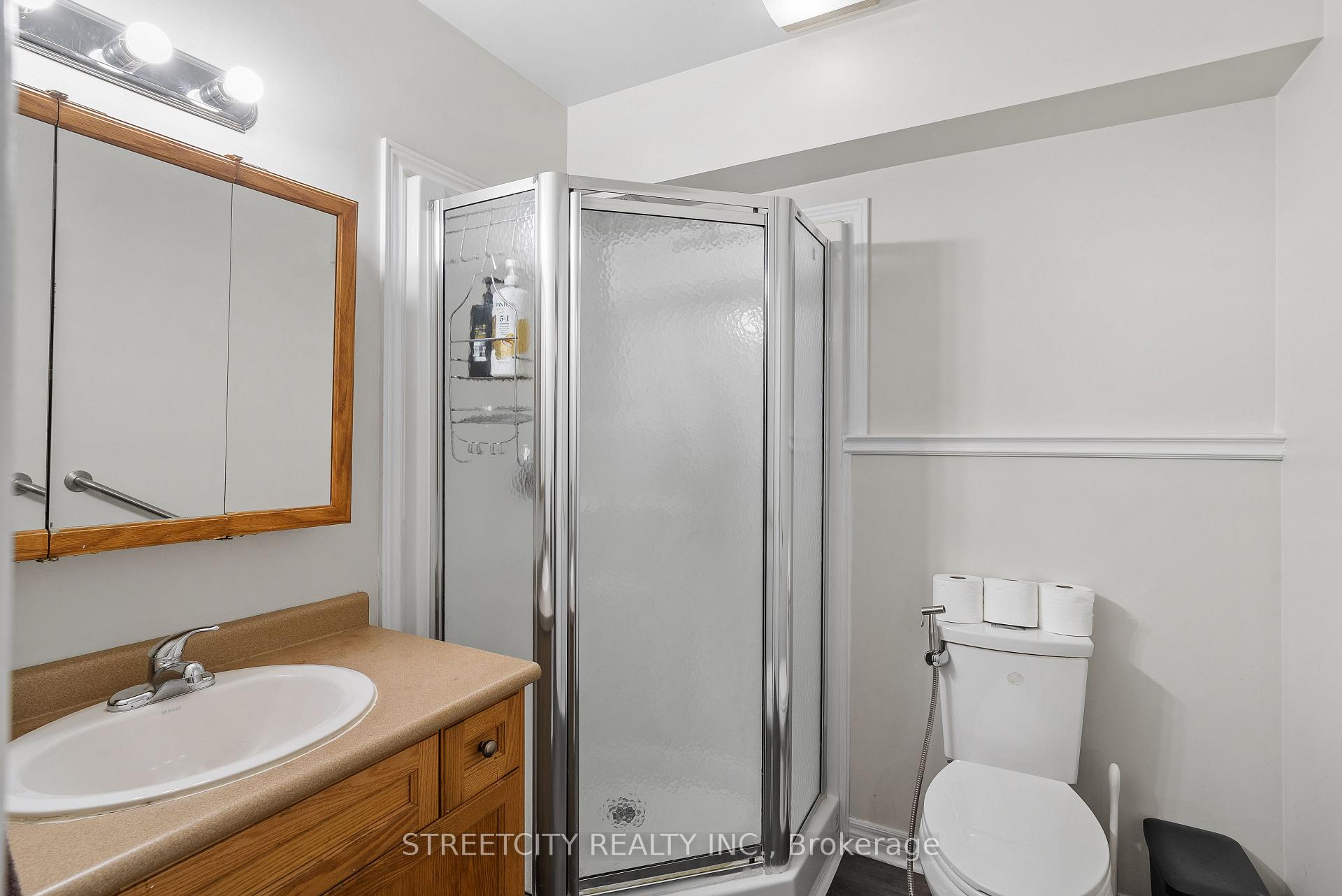 Photo 35 of 131 Bridle Path, Strathroy-Caradoc, SW — HOMEH