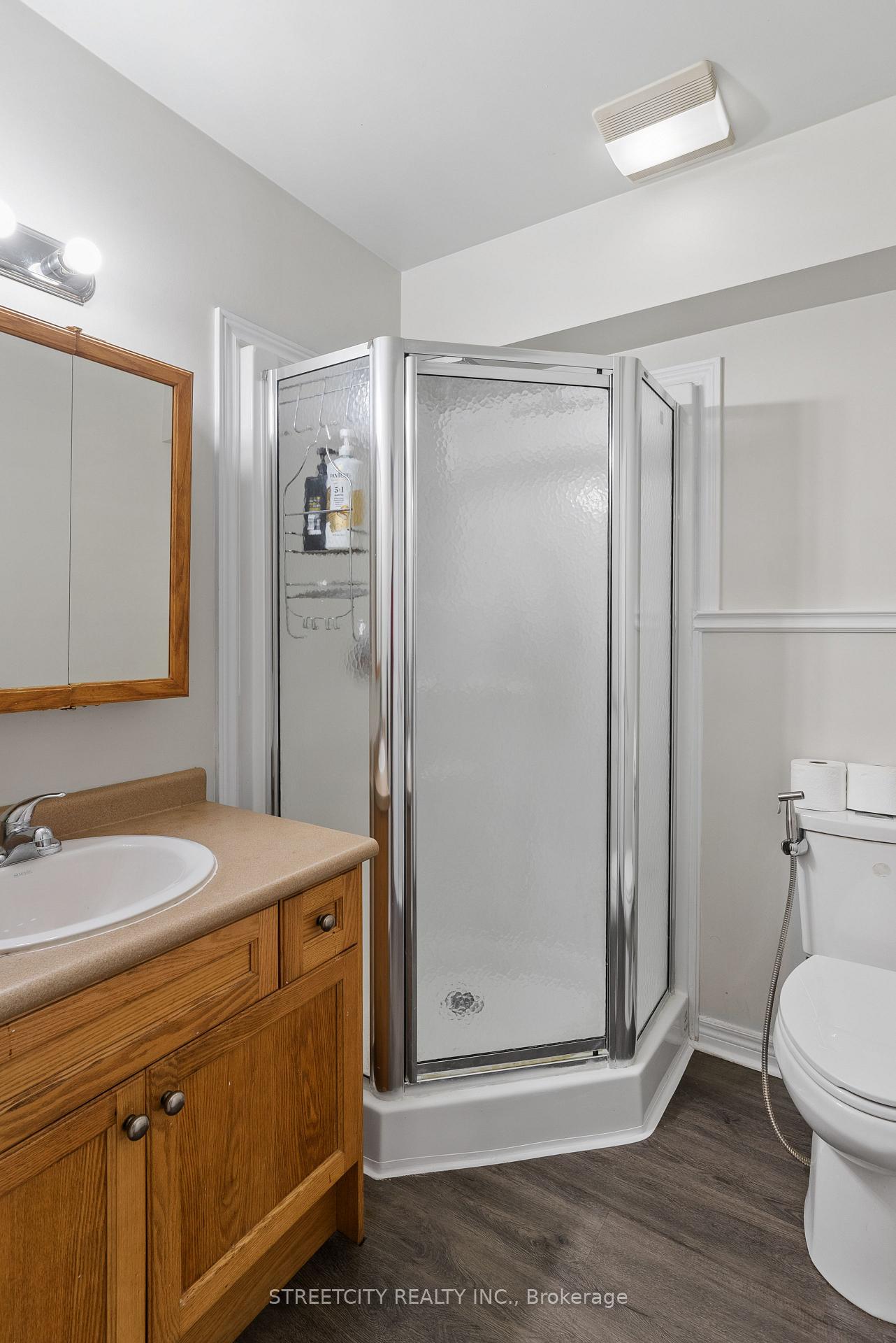 Photo 36 of 131 Bridle Path, Strathroy-Caradoc, SW — HOMEH