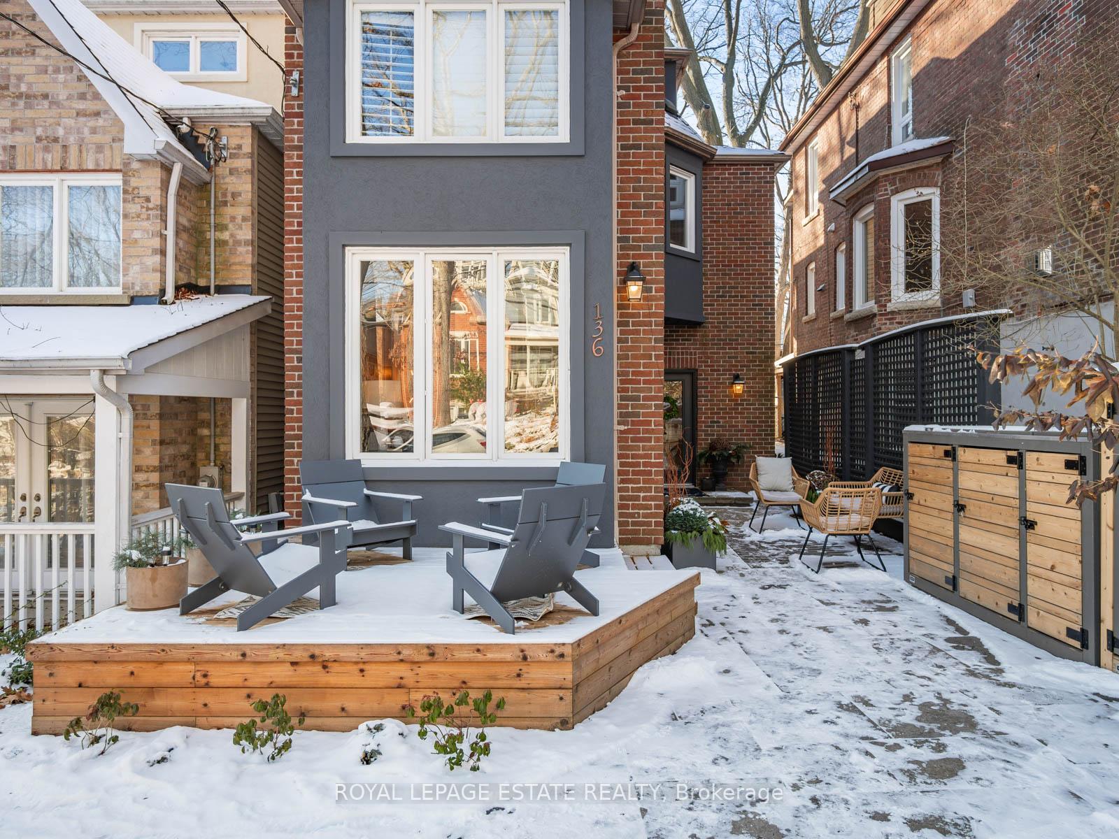 Photo 3 of 136 Silver Birch Avenue, Toronto, The Beaches — HOMEH