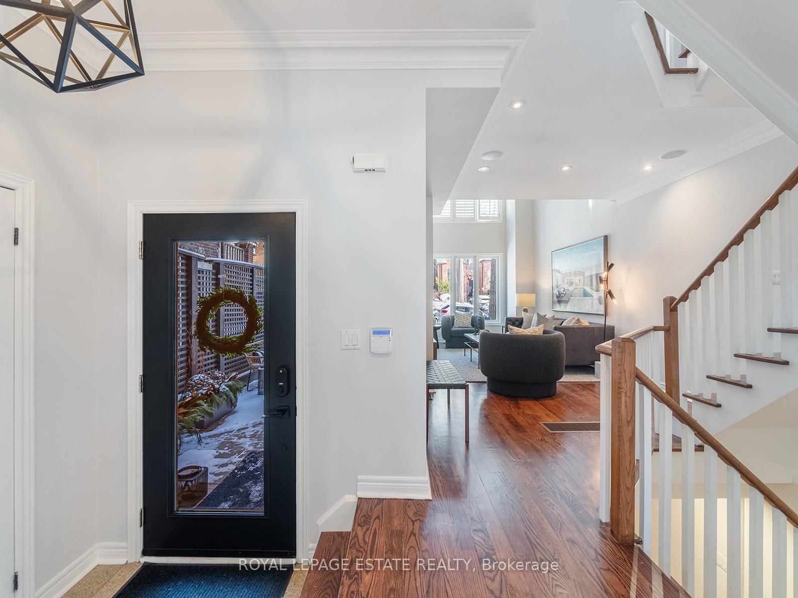 Photo 7 of 136 Silver Birch Avenue, Toronto, The Beaches — HOMEH