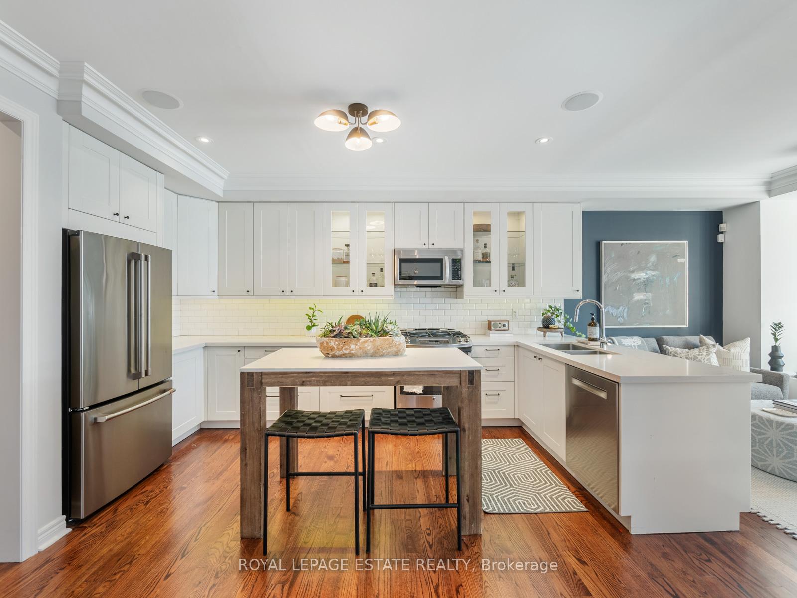 Photo 13 of 136 Silver Birch Avenue, Toronto, The Beaches — HOMEH