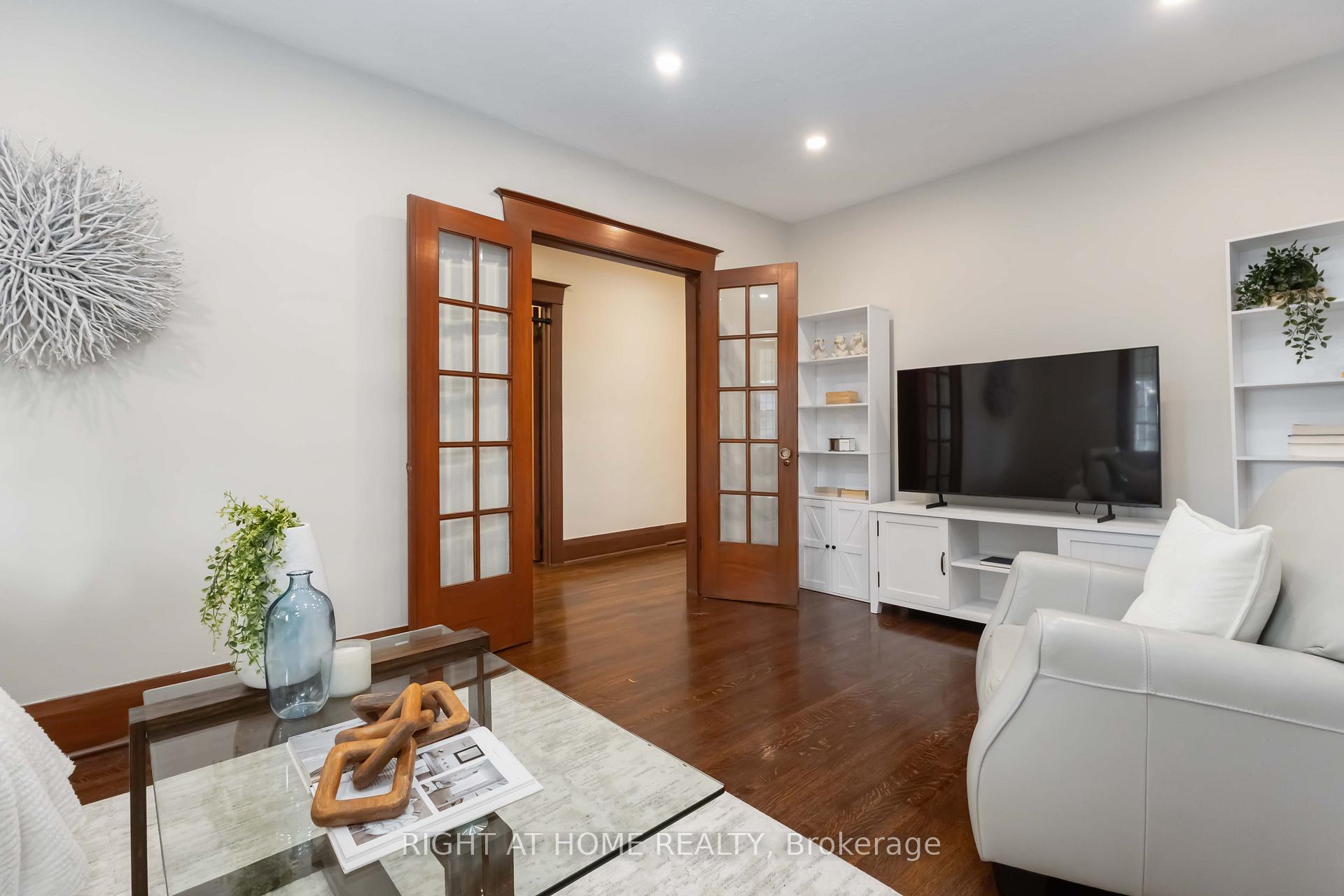 Photo 8 of 306 Strathmore Boulevard, Toronto, Danforth — HOMEH