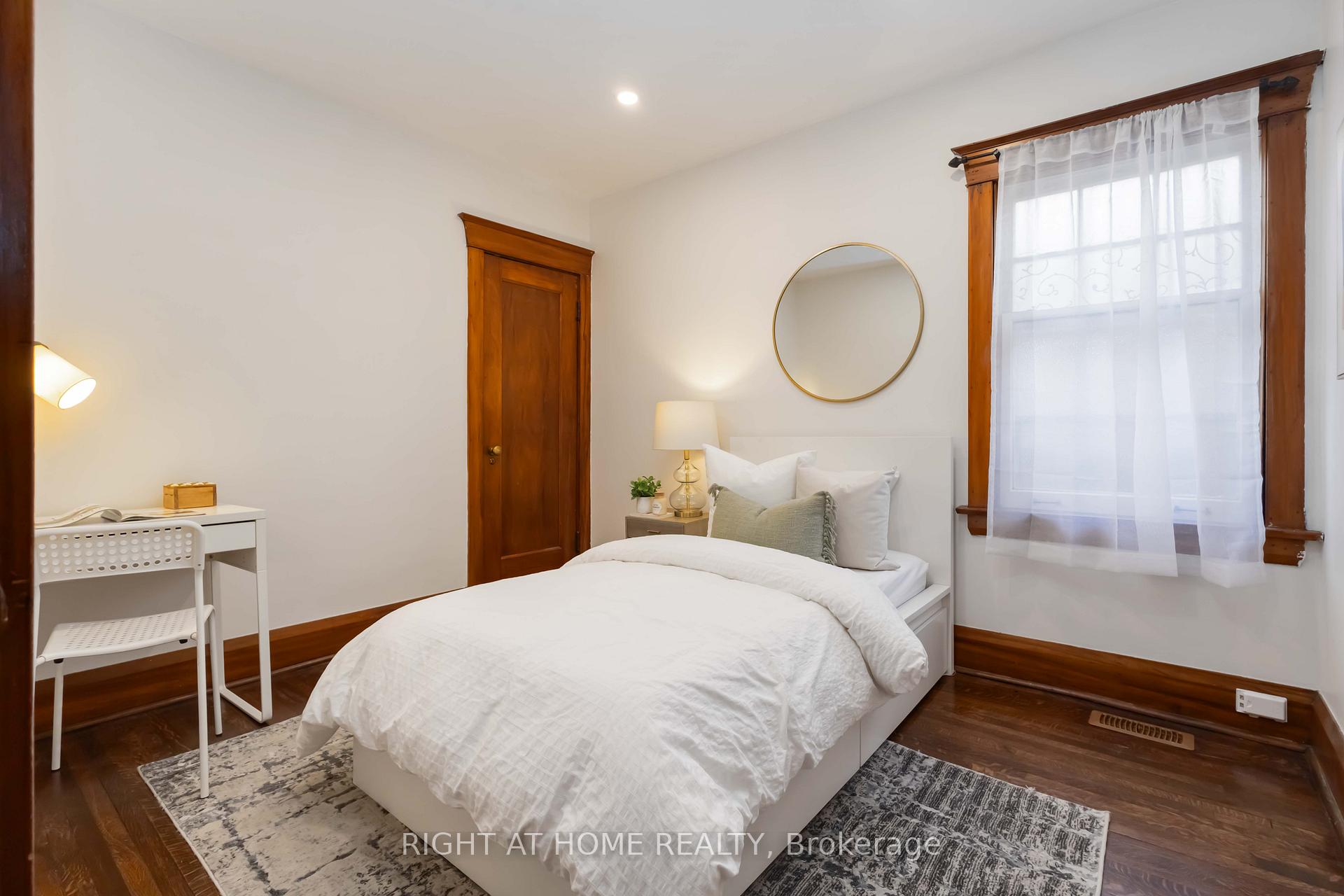 Photo 15 of 306 Strathmore Boulevard, Toronto, Danforth — HOMEH
