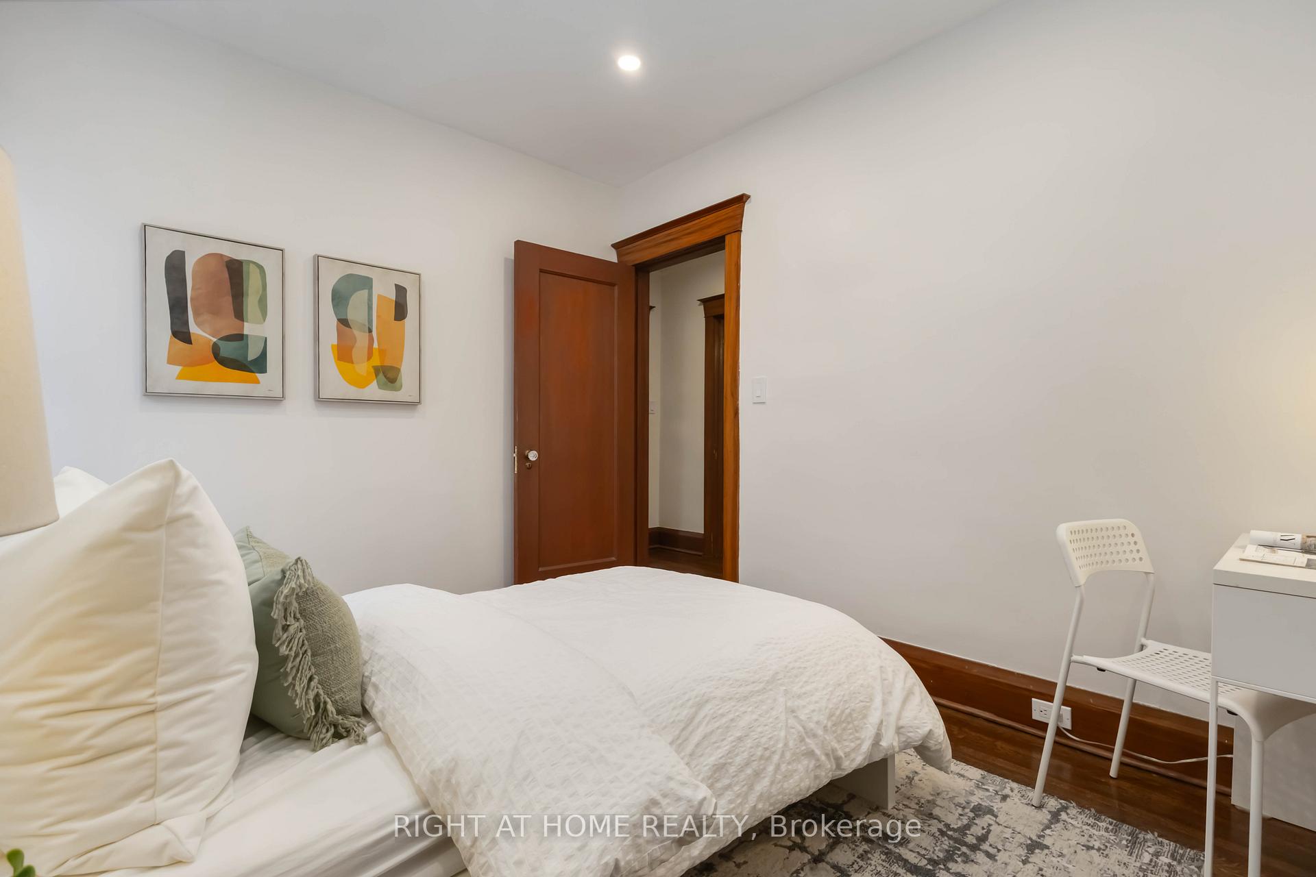 Photo 16 of 306 Strathmore Boulevard, Toronto, Danforth — HOMEH