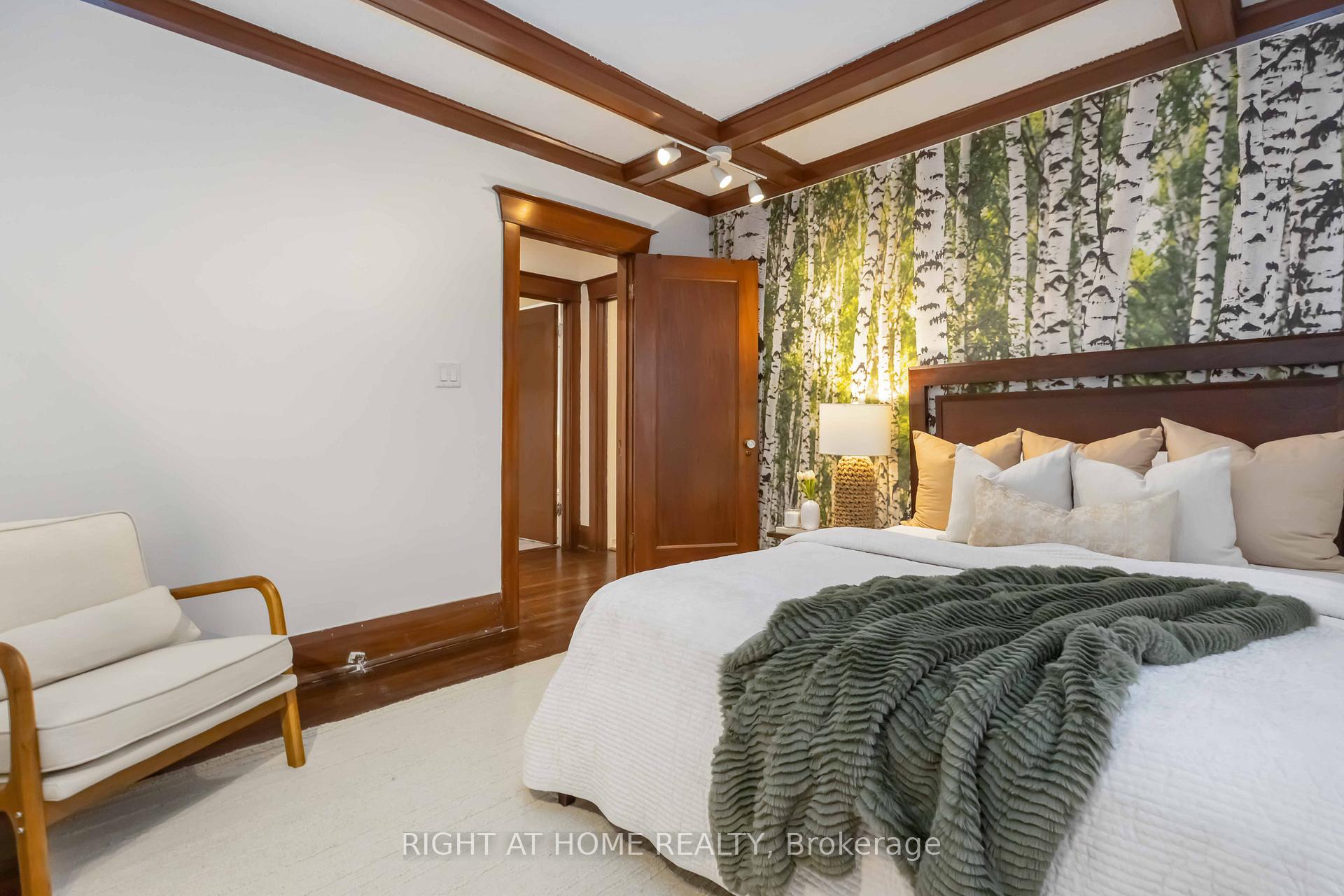 Photo 18 of 306 Strathmore Boulevard, Toronto, Danforth — HOMEH