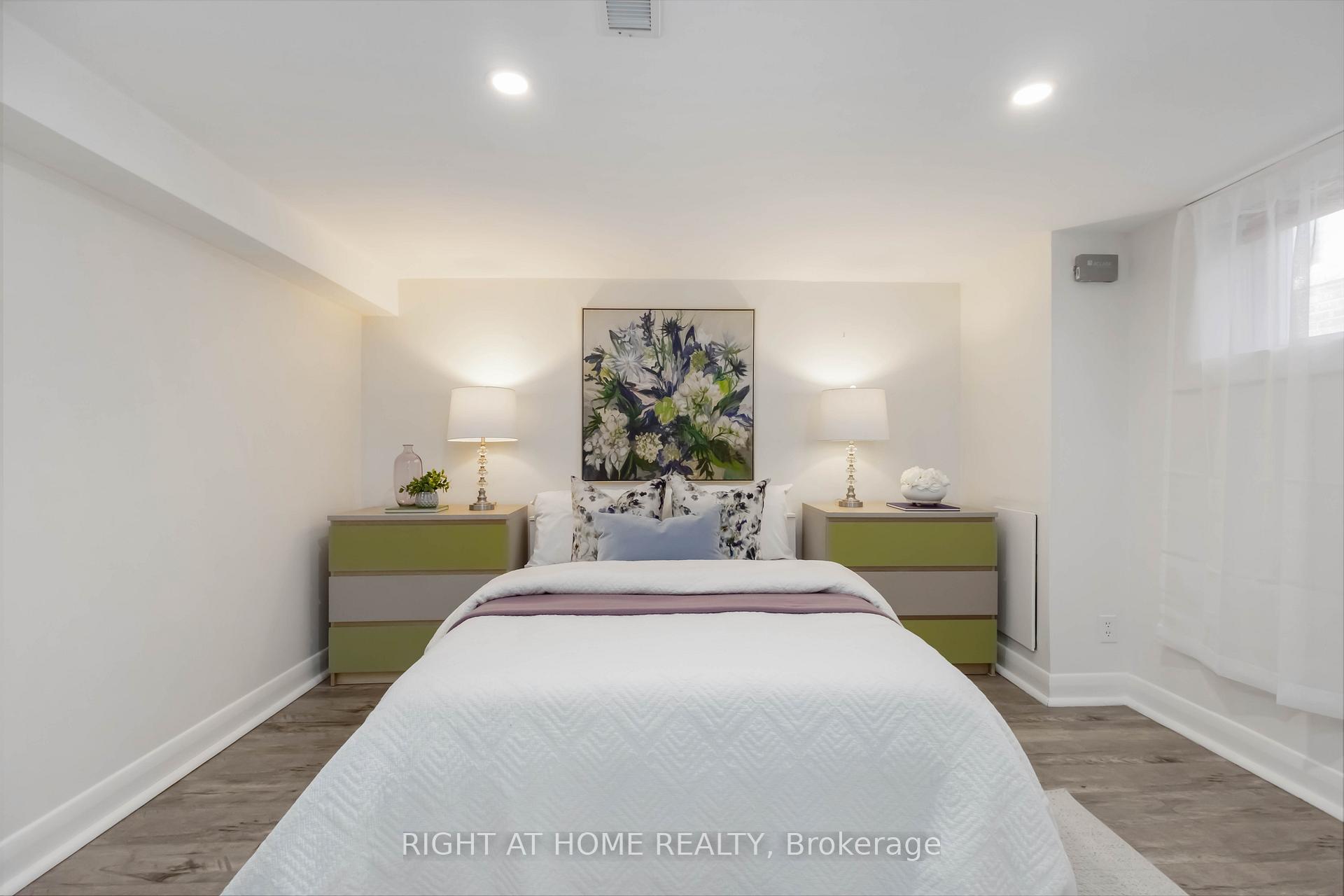 Photo 31 of 306 Strathmore Boulevard, Toronto, Danforth — HOMEH