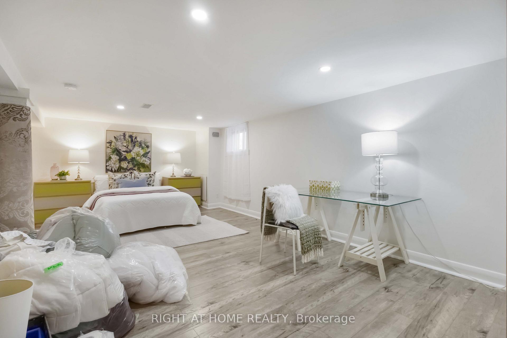 Photo 32 of 306 Strathmore Boulevard, Toronto, Danforth — HOMEH
