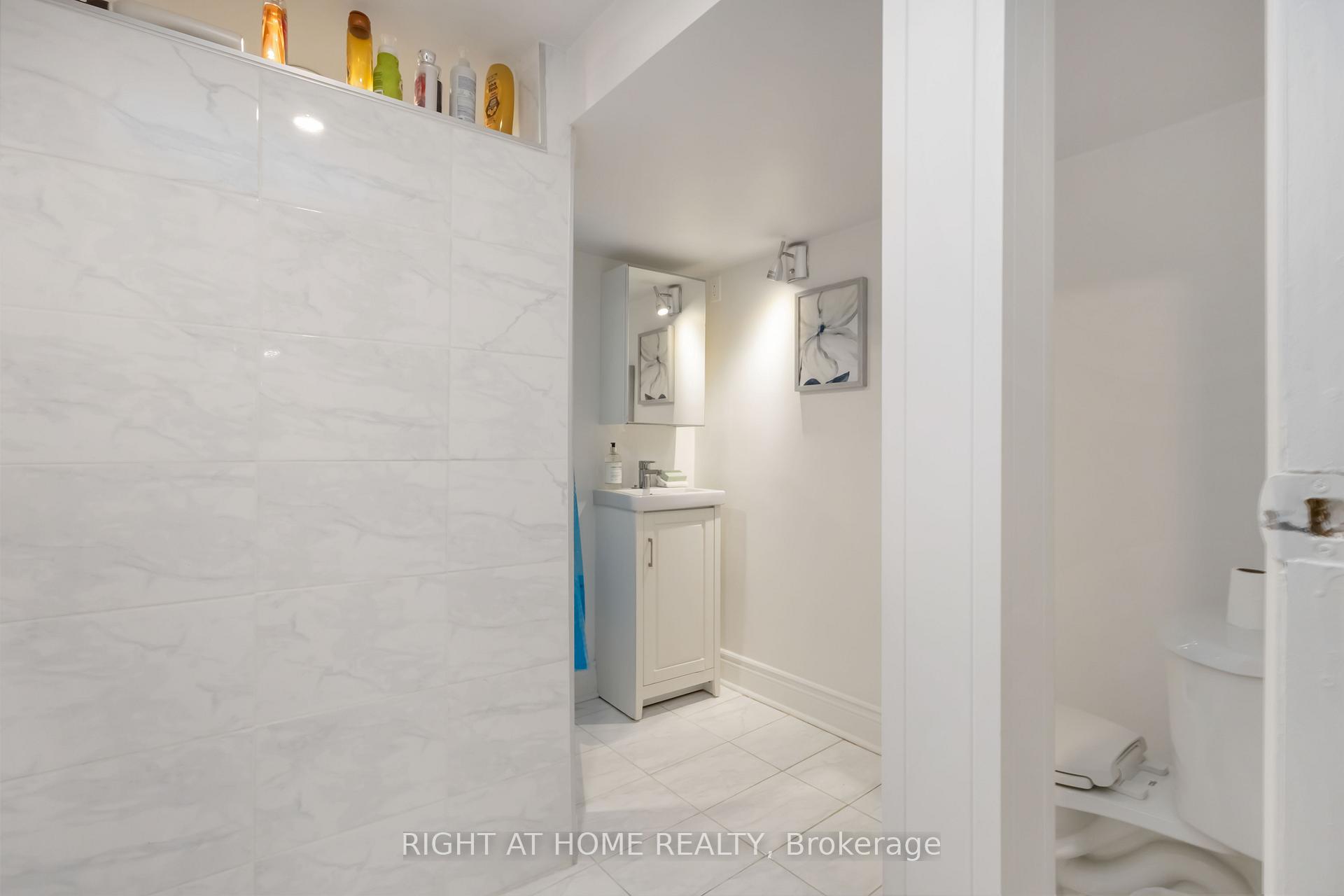 Photo 33 of 306 Strathmore Boulevard, Toronto, Danforth — HOMEH