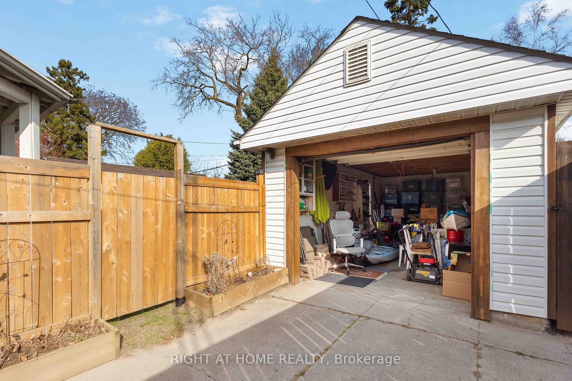 Photo 41 of 306 Strathmore Boulevard, Toronto, Danforth — HOMEH