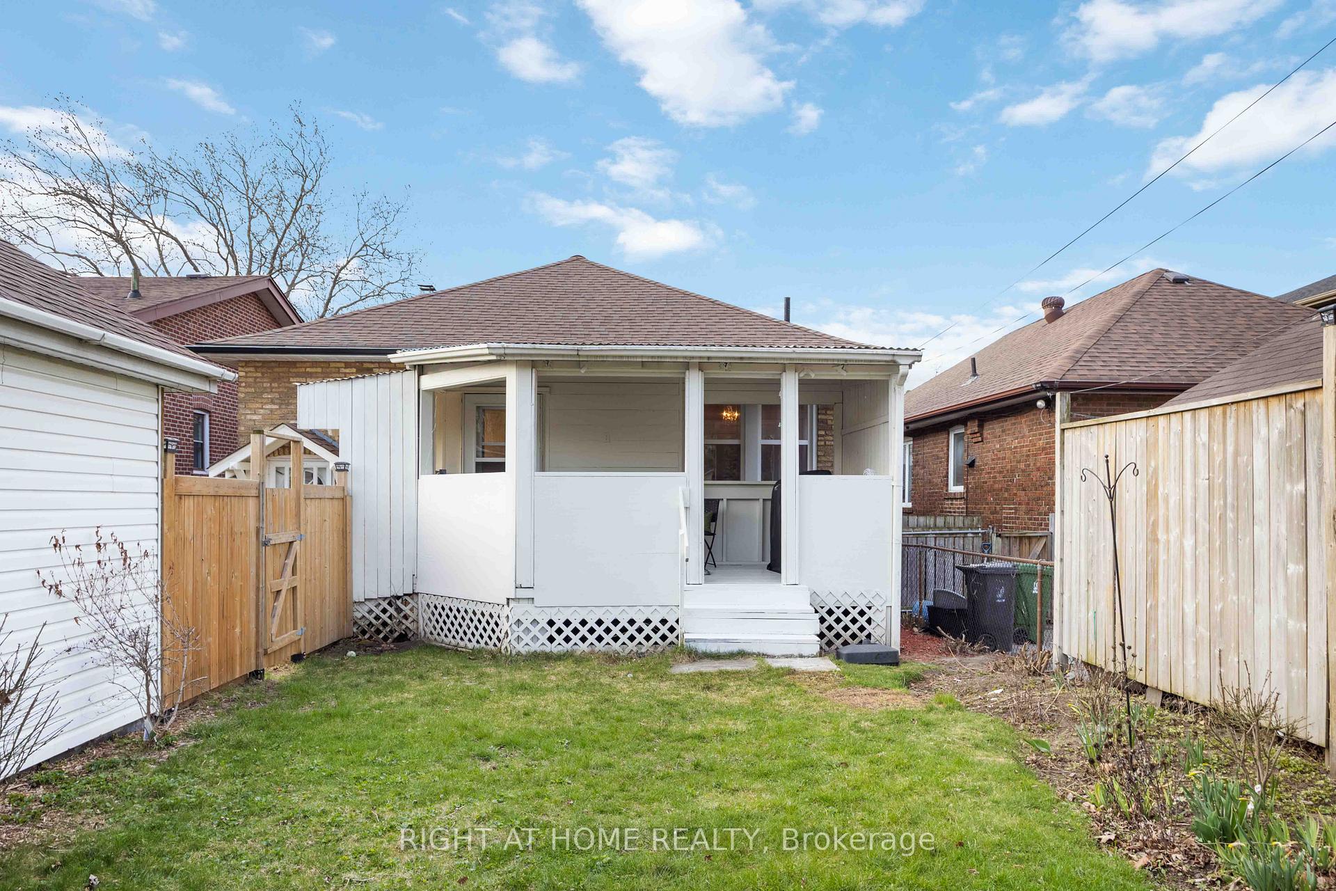 Photo 43 of 306 Strathmore Boulevard, Toronto, Danforth — HOMEH
