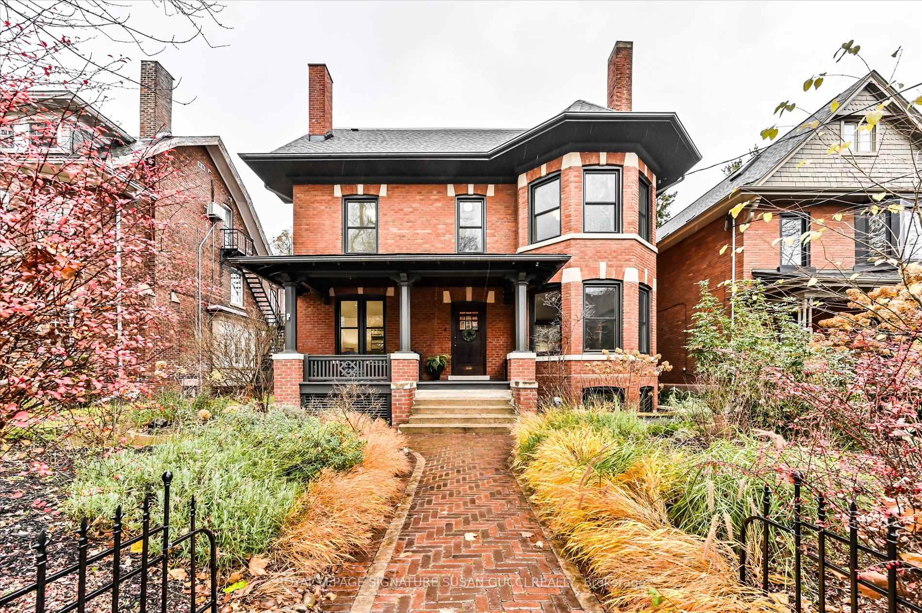 Front of 6 Lyall Avenue