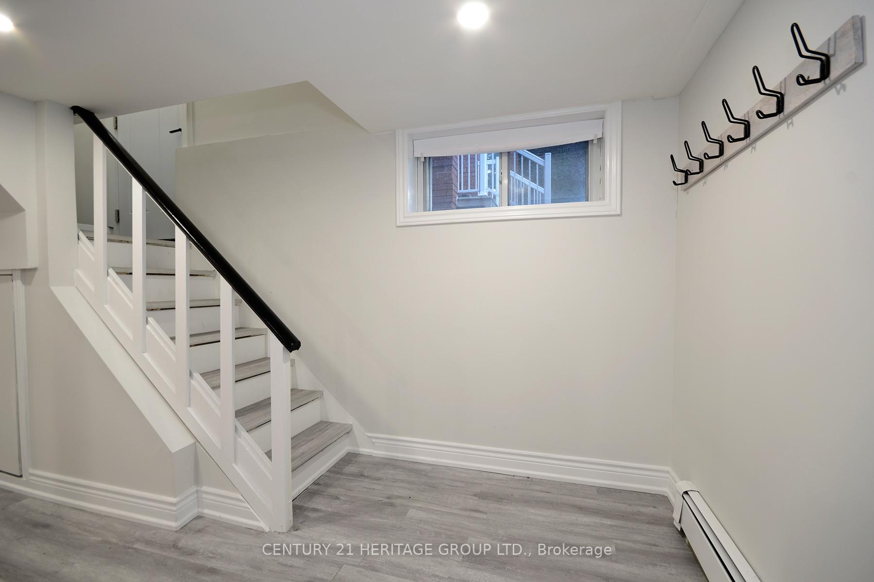 Photo 4 of Unit Lower, 287 Cedarvale Avenue, Toronto, Woodbine-Lumsden — HOMEH