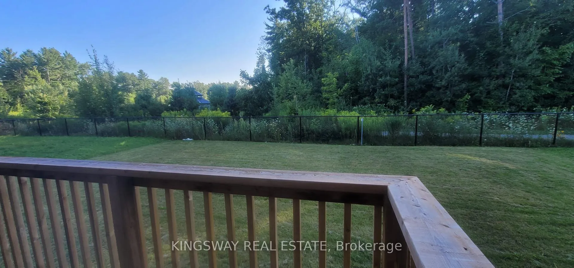 Photo 2 of 30 Moreau Way, Springwater, Minesing — HOMEH