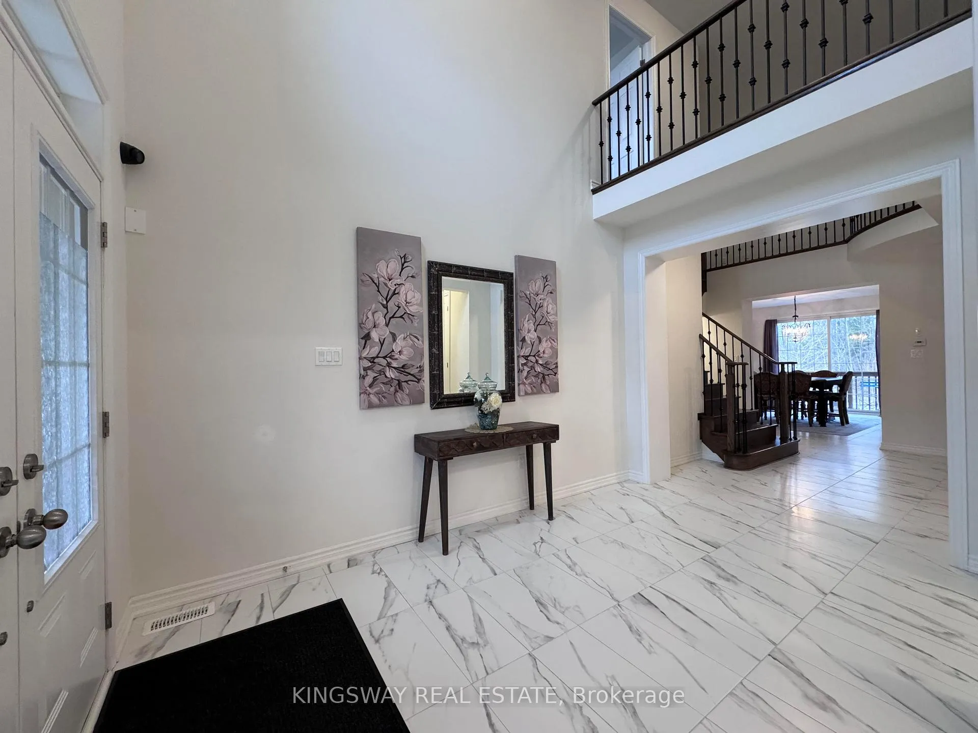 Photo 5 of 30 Moreau Way, Springwater, Minesing — HOMEH
