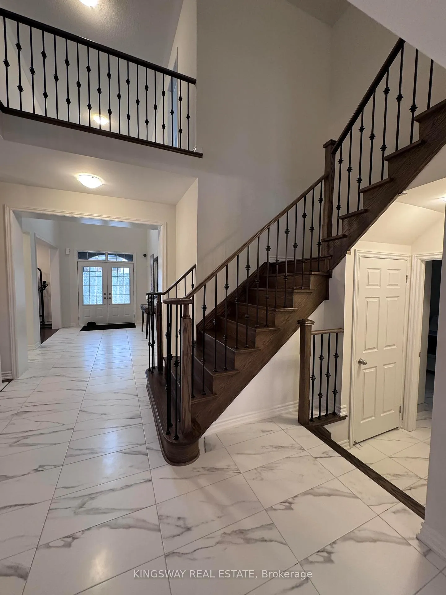 Photo 9 of 30 Moreau Way, Springwater, Minesing — HOMEH