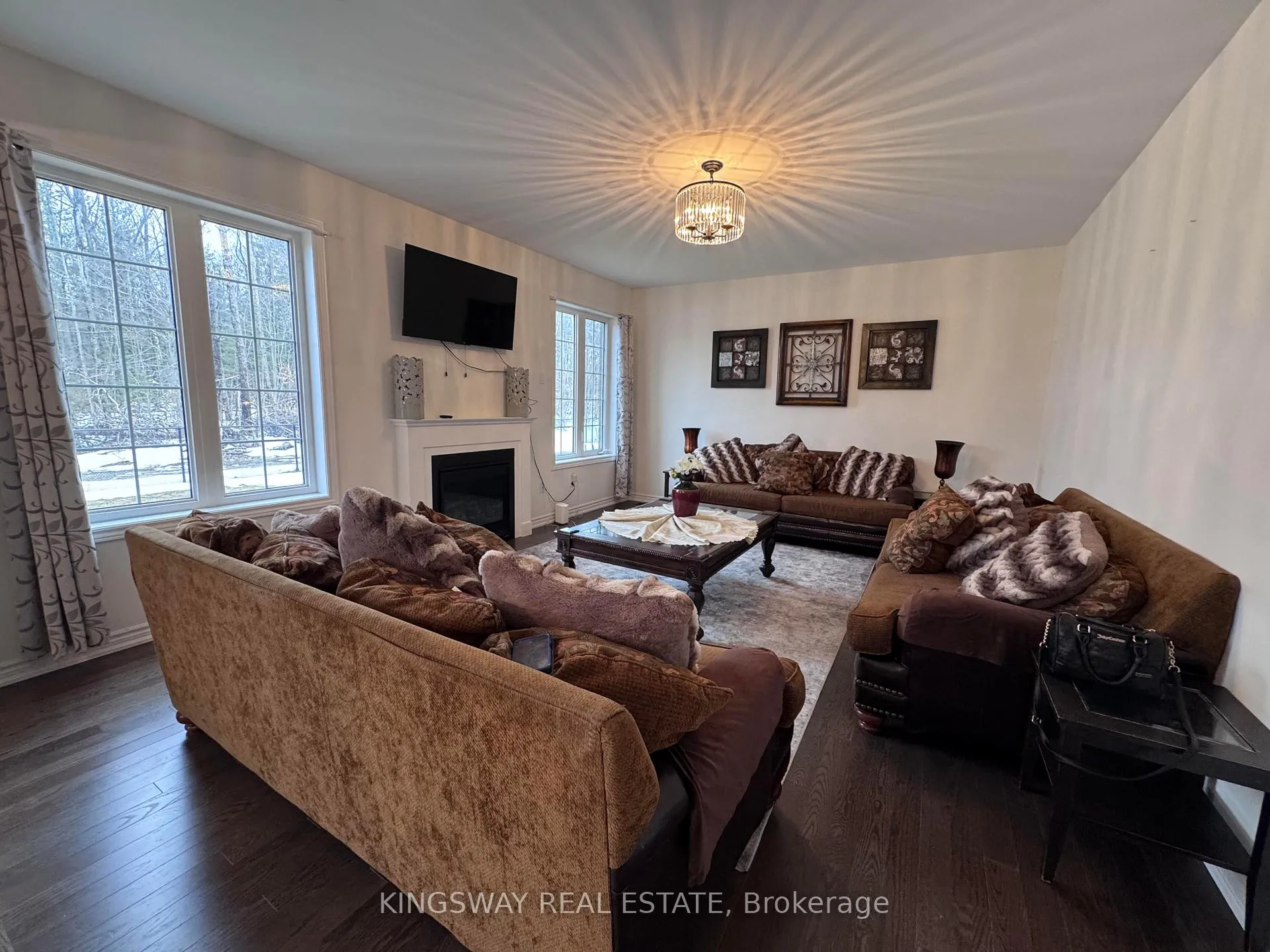 Photo 10 of 30 Moreau Way, Springwater, Minesing — HOMEH