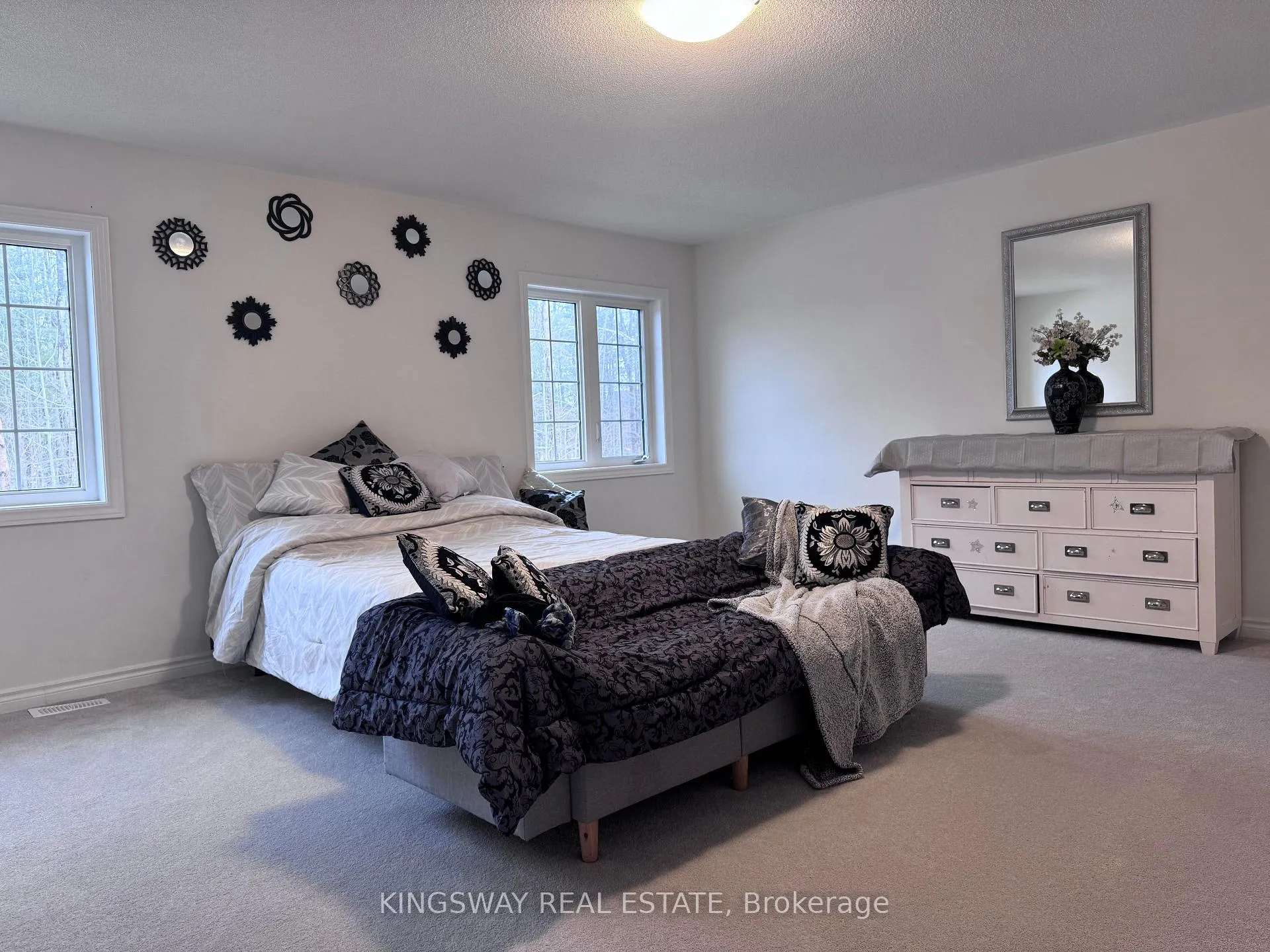 Photo 18 of 30 Moreau Way, Springwater, Minesing — HOMEH