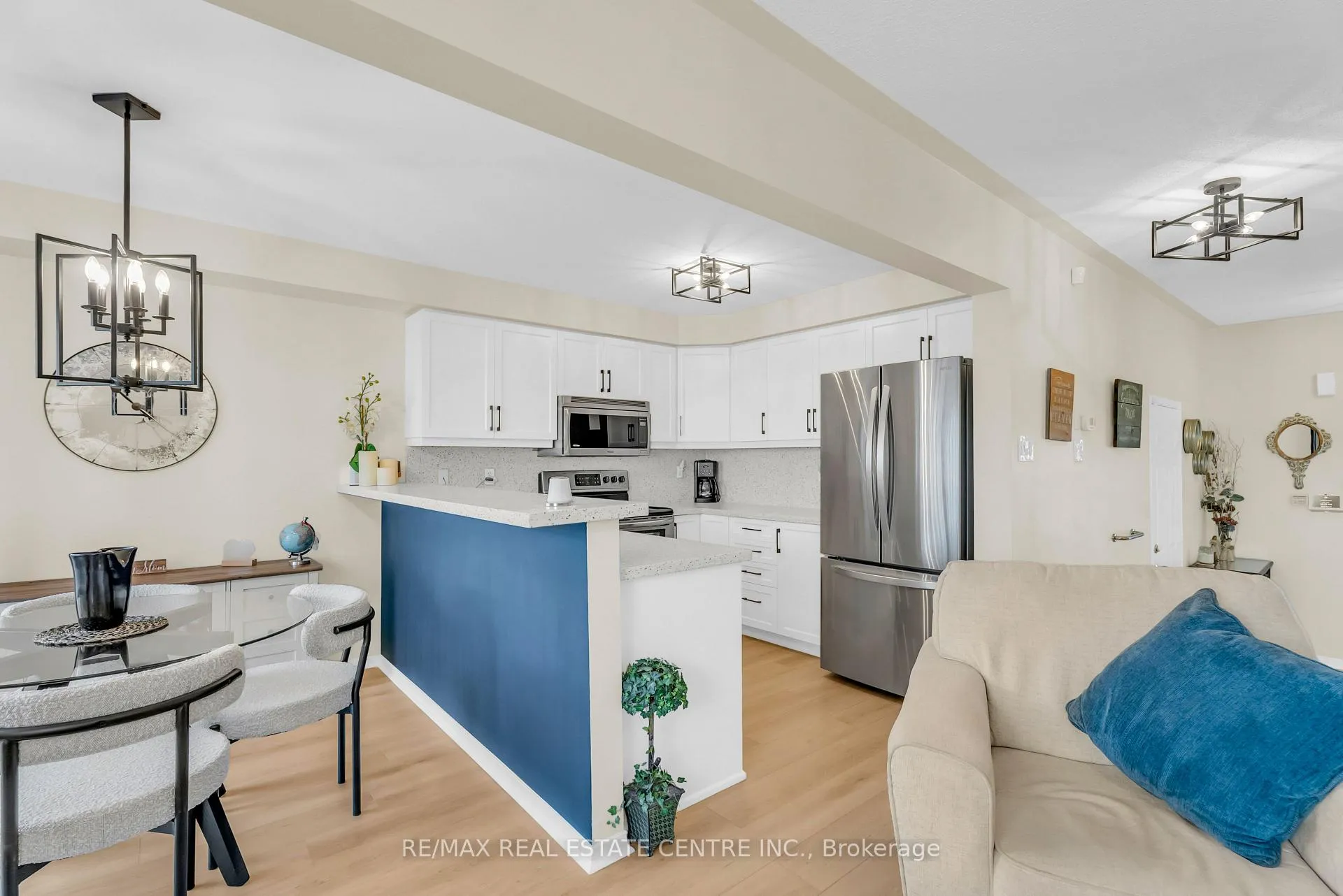 Photo 21 of 43 Lockheed Crescent, Brampton, Fletcher's Meadow — HOMEH