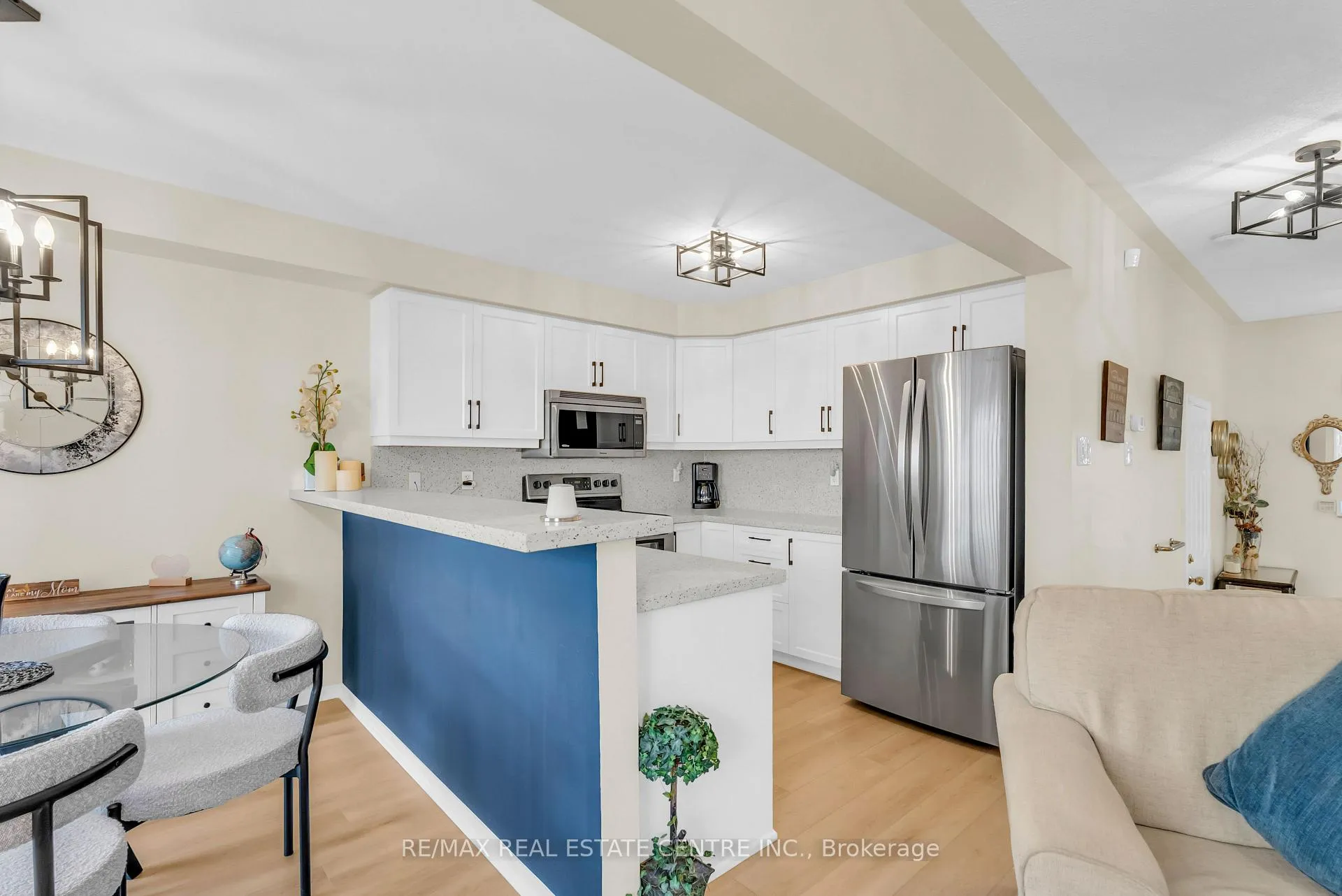Photo 22 of 43 Lockheed Crescent, Brampton, Fletcher's Meadow — HOMEH