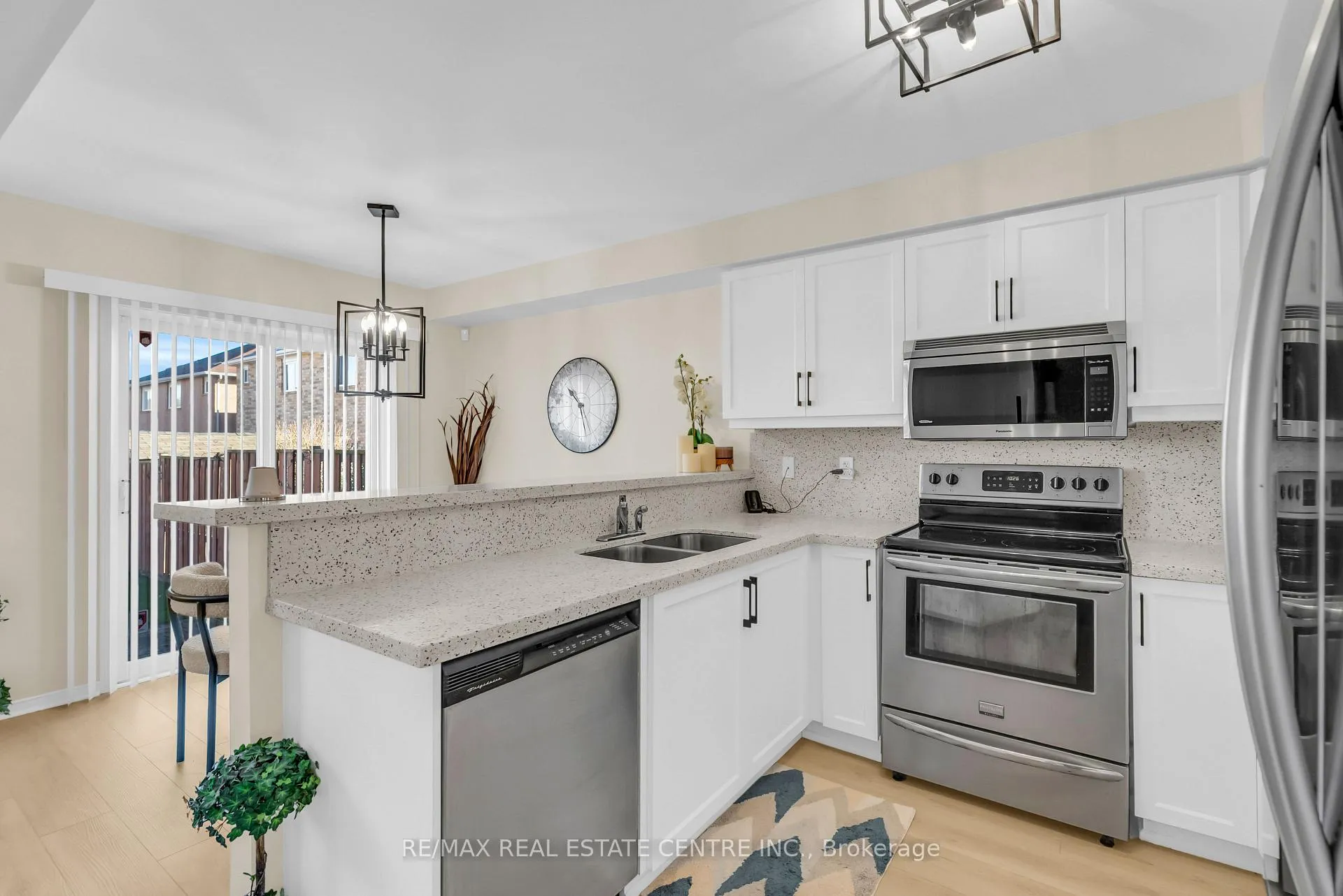 Photo 27 of 43 Lockheed Crescent, Brampton, Fletcher's Meadow — HOMEH