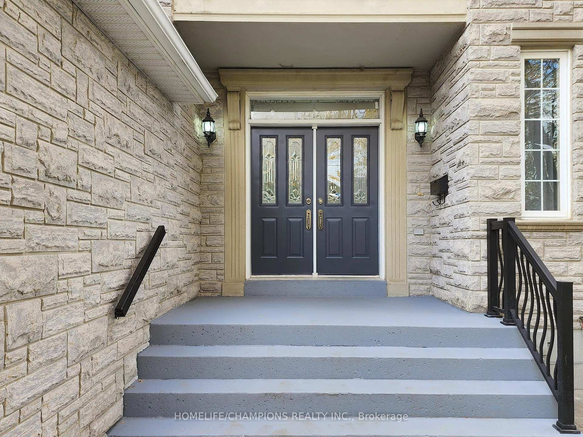 Photo 3 of 896 Kennedy Road, Scarborough, Ionview — HOMEH