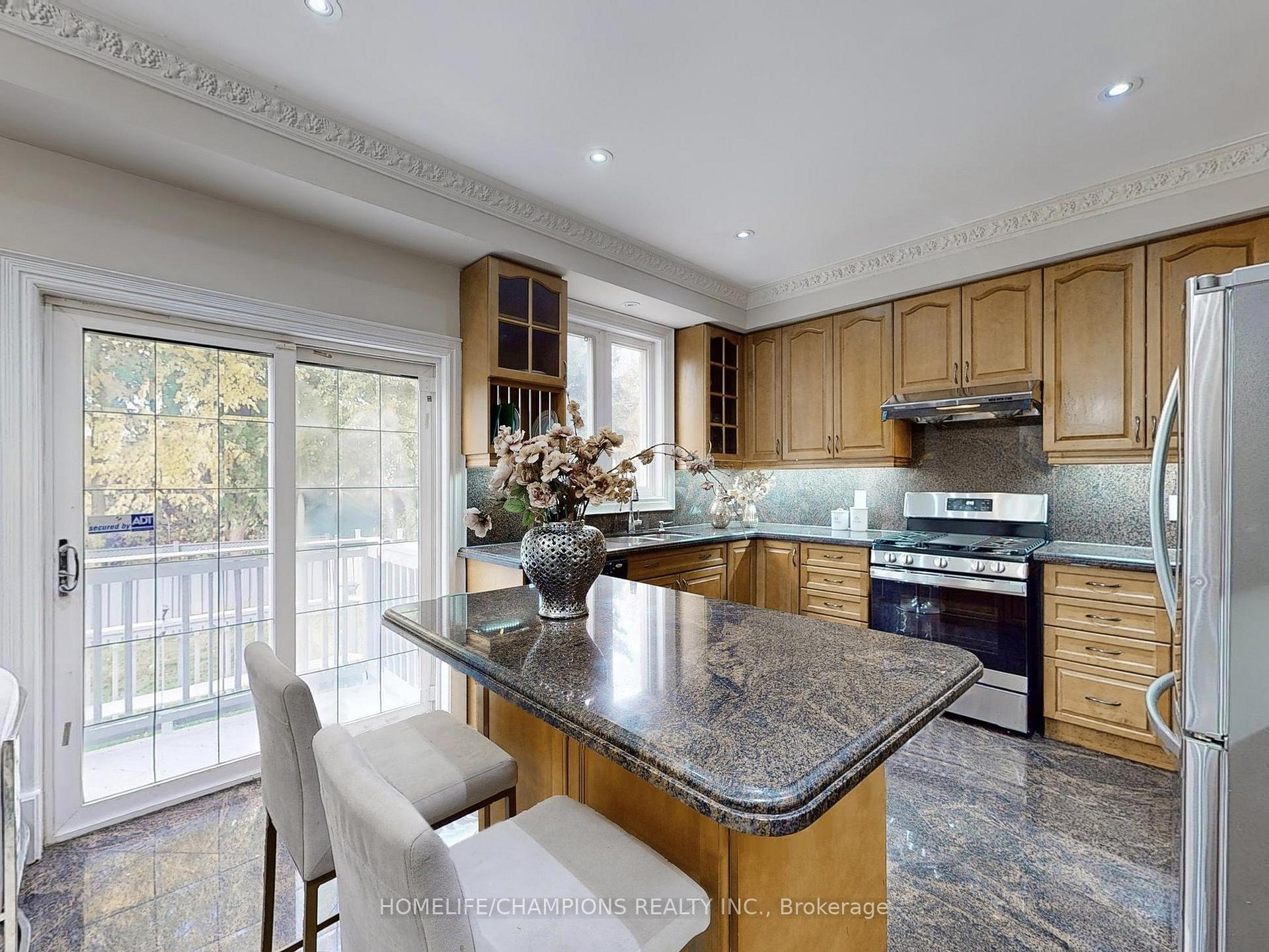 Photo 10 of 896 Kennedy Road, Scarborough, Ionview — HOMEH