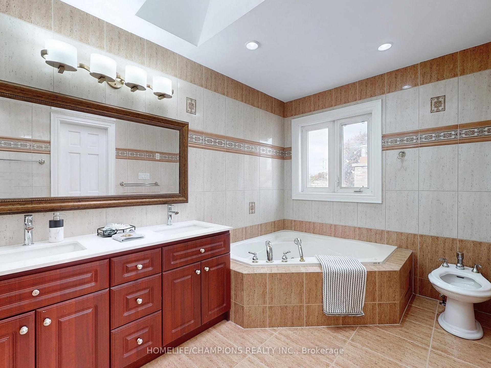 Photo 22 of 896 Kennedy Road, Scarborough, Ionview — HOMEH