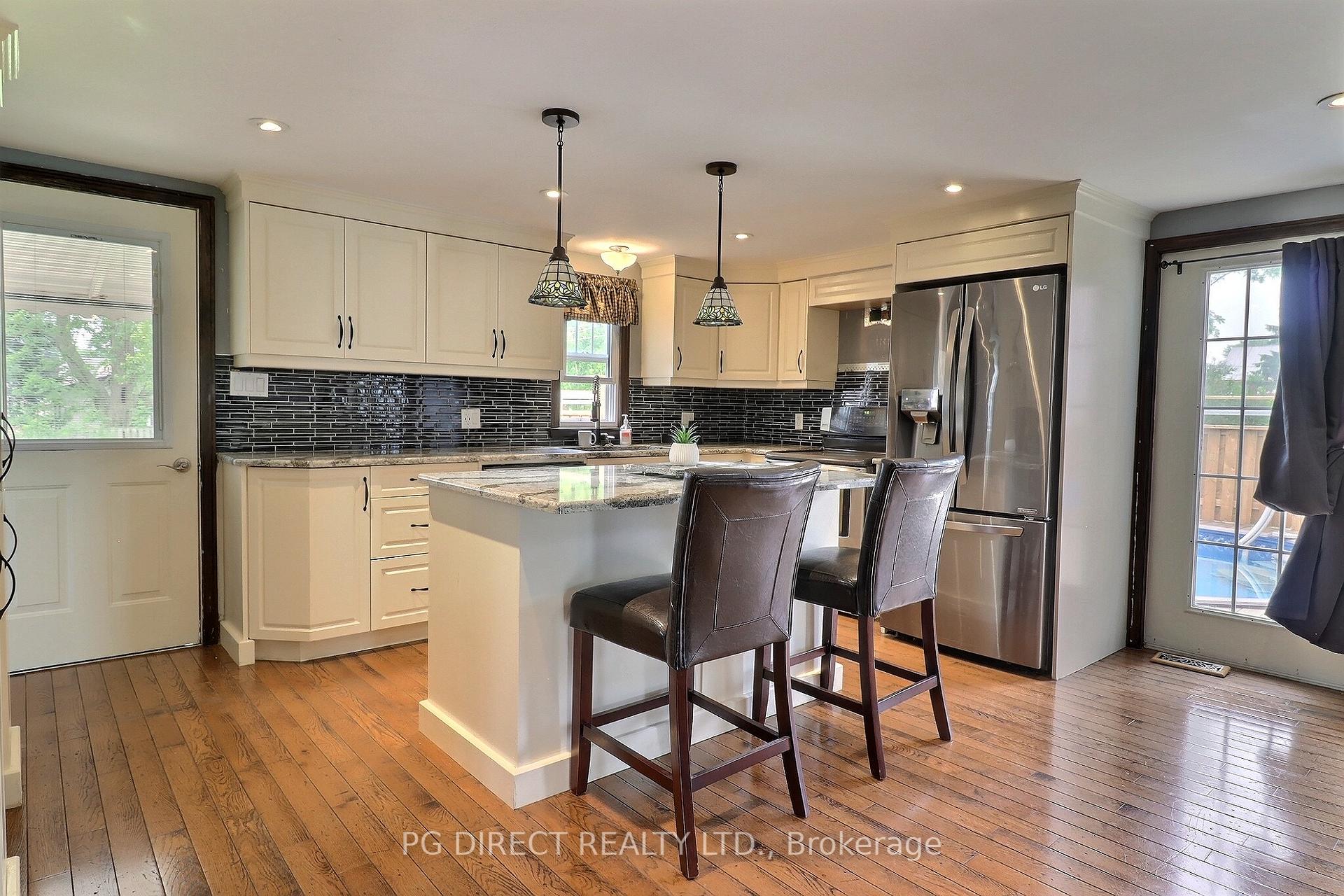 Photo 3 of 597 Brook Street, Strathroy-Caradoc, Melbourne — HOMEH