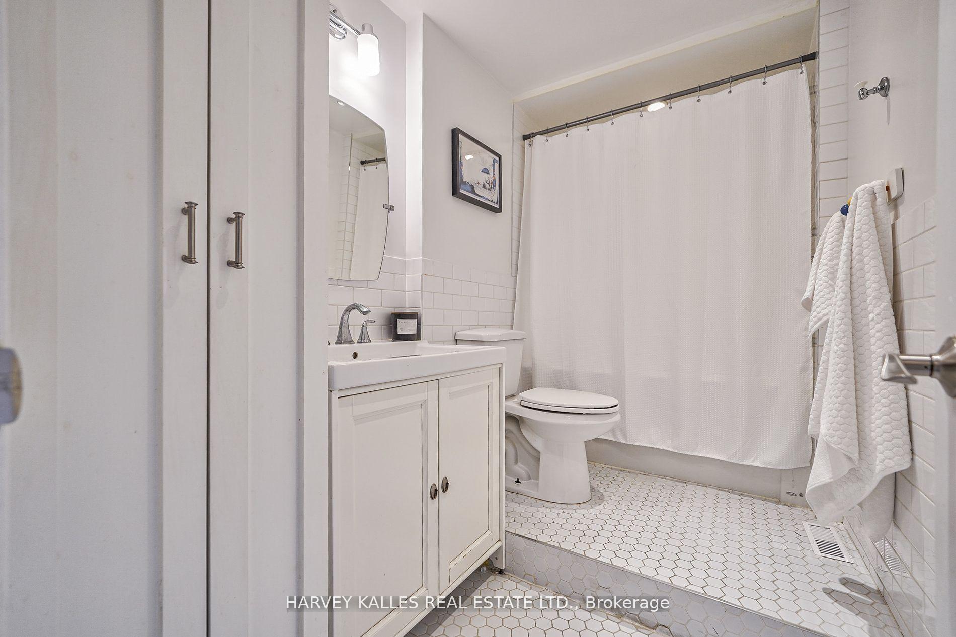 Photo 14 of 106 Gloucester Grove, Toronto, Oakwood Village — HOMEH