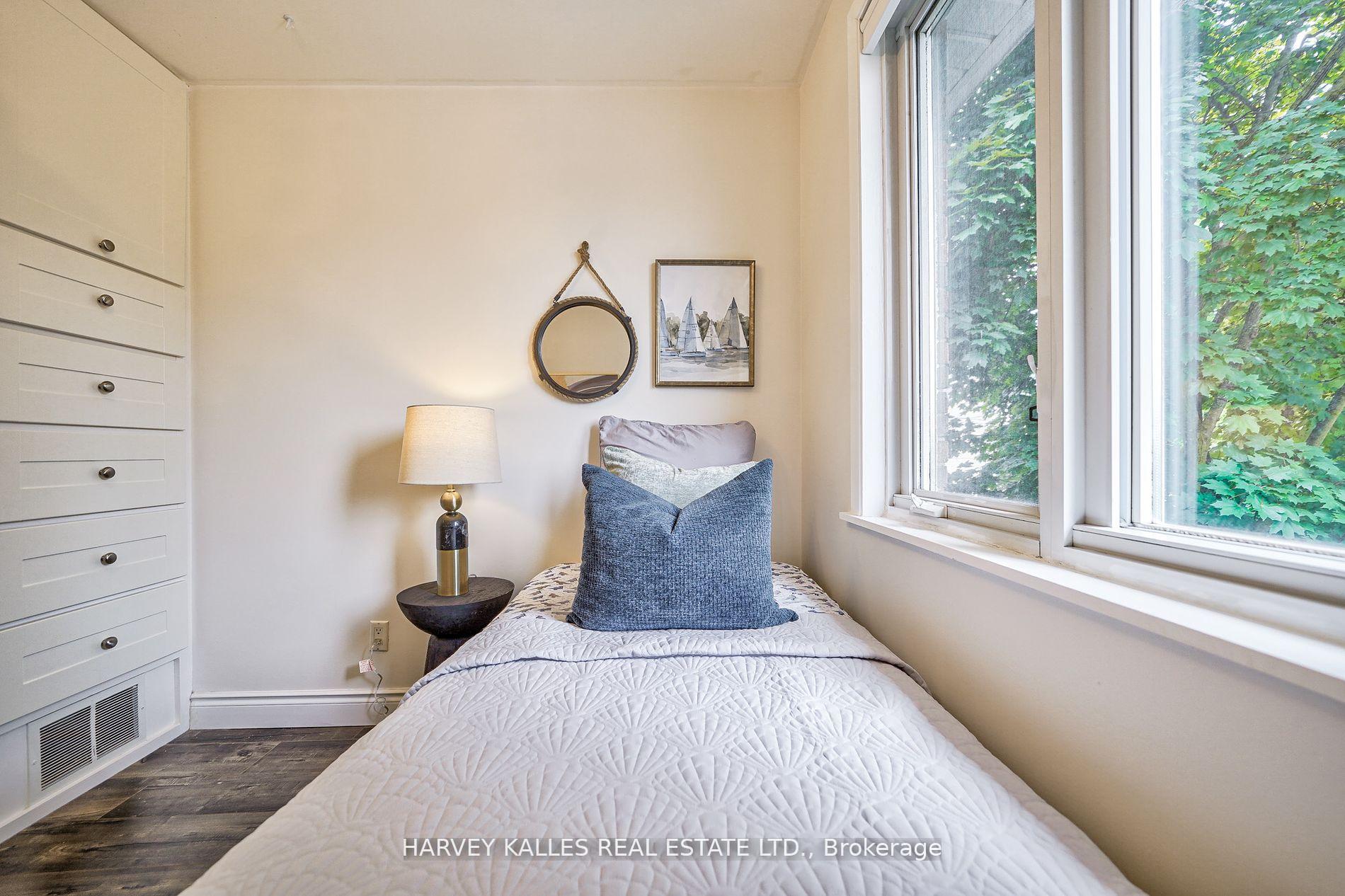 Photo 26 of 106 Gloucester Grove, Toronto, Oakwood Village — HOMEH