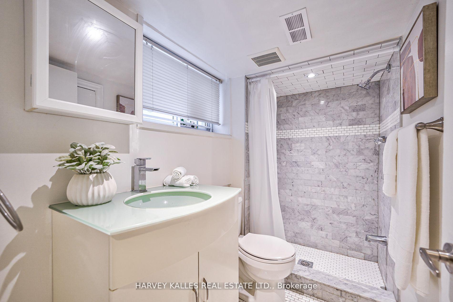 Photo 32 of 106 Gloucester Grove, Toronto, Oakwood Village — HOMEH