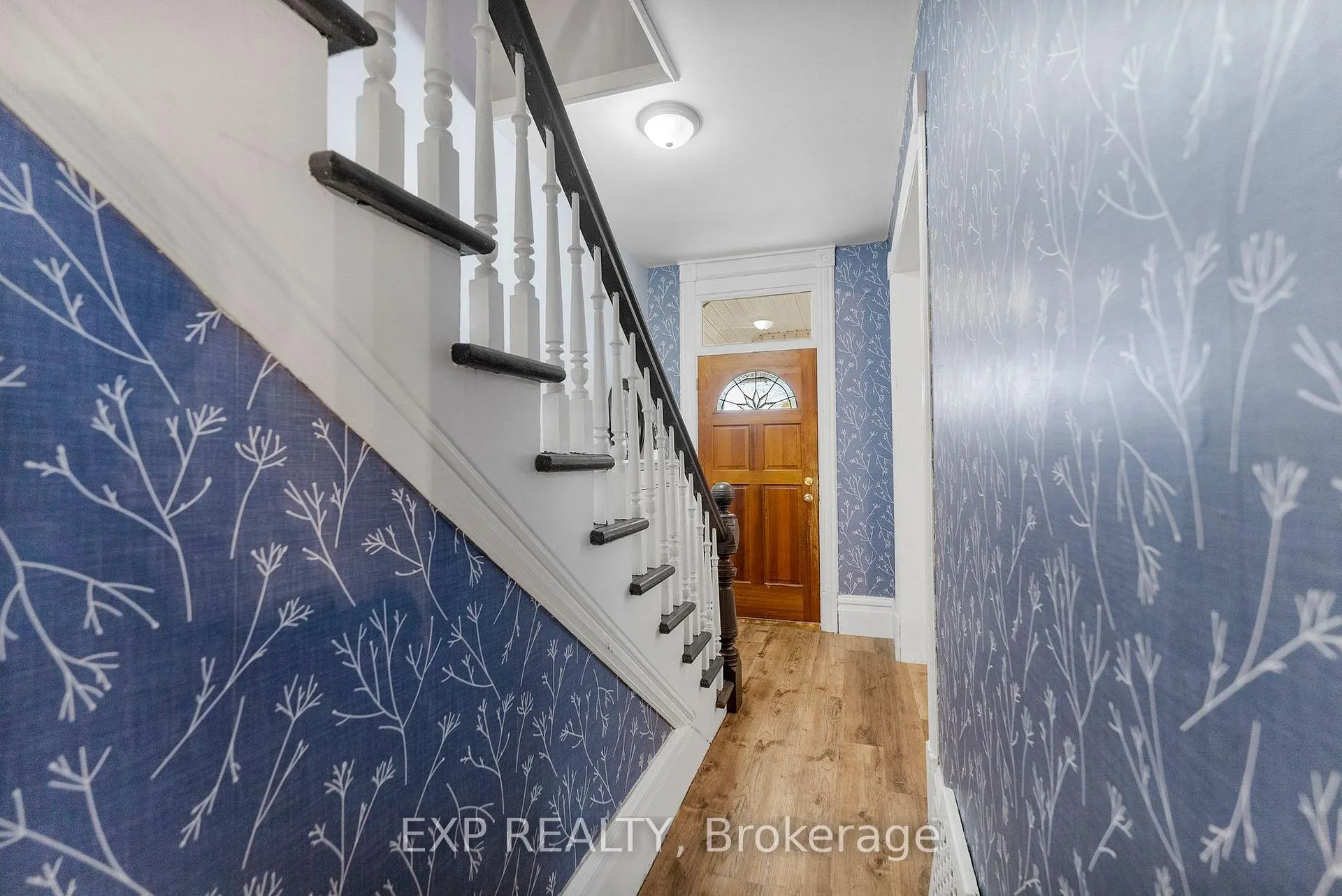 Photo 4 of 70 Munroe Avenue E, Renfrew — HOMEH