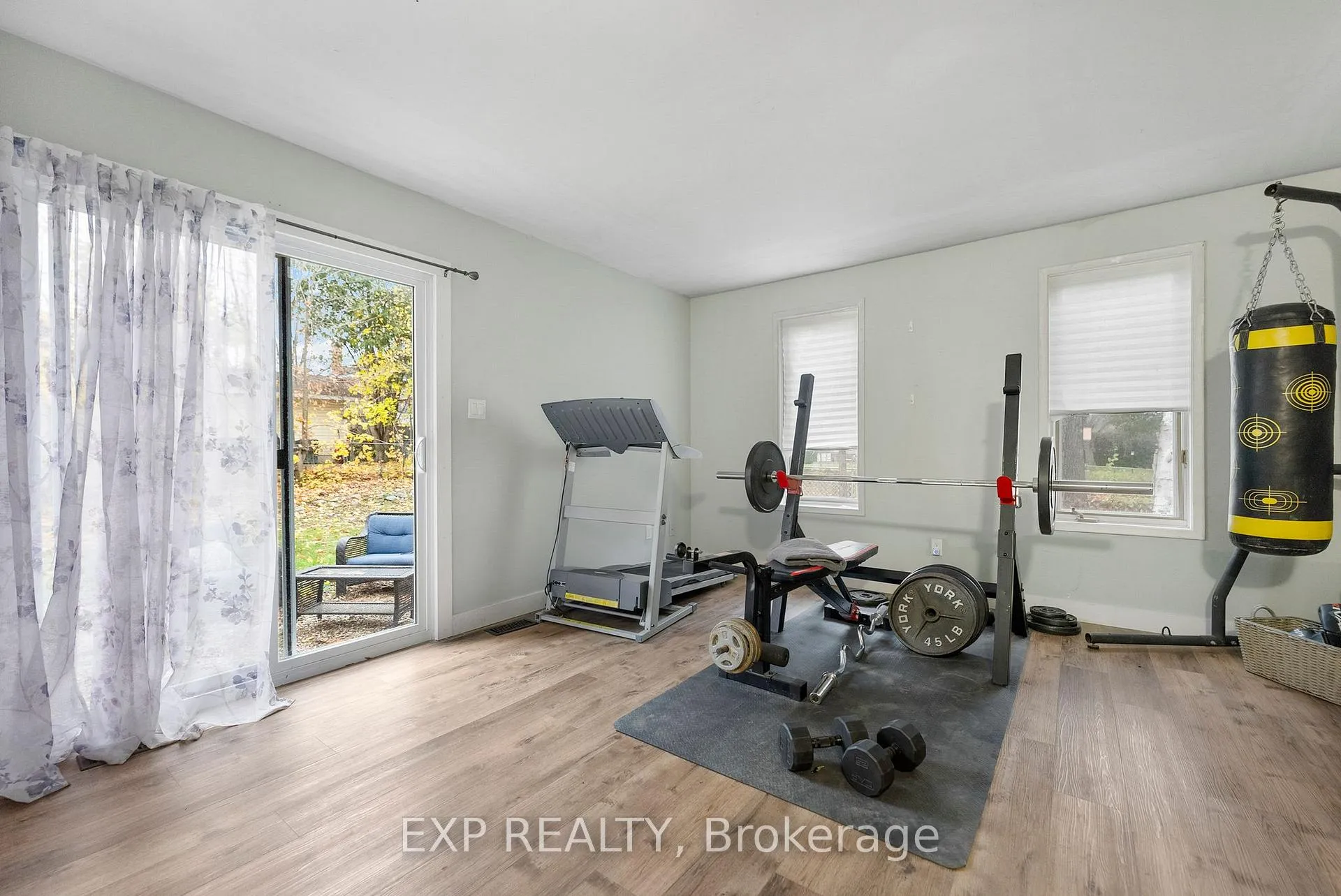 Photo 14 of 70 Munroe Avenue E, Renfrew — HOMEH