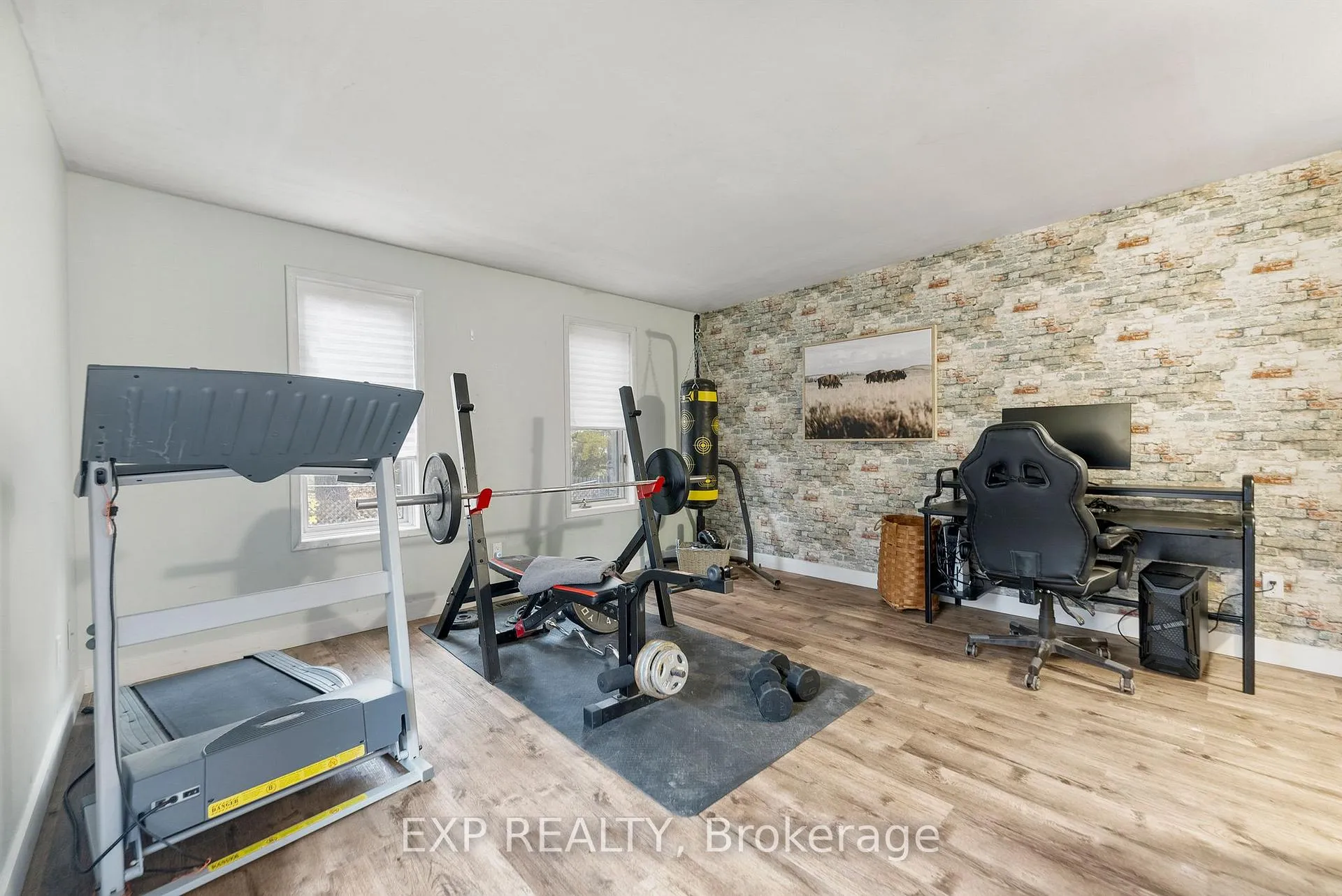 Photo 15 of 70 Munroe Avenue E, Renfrew — HOMEH