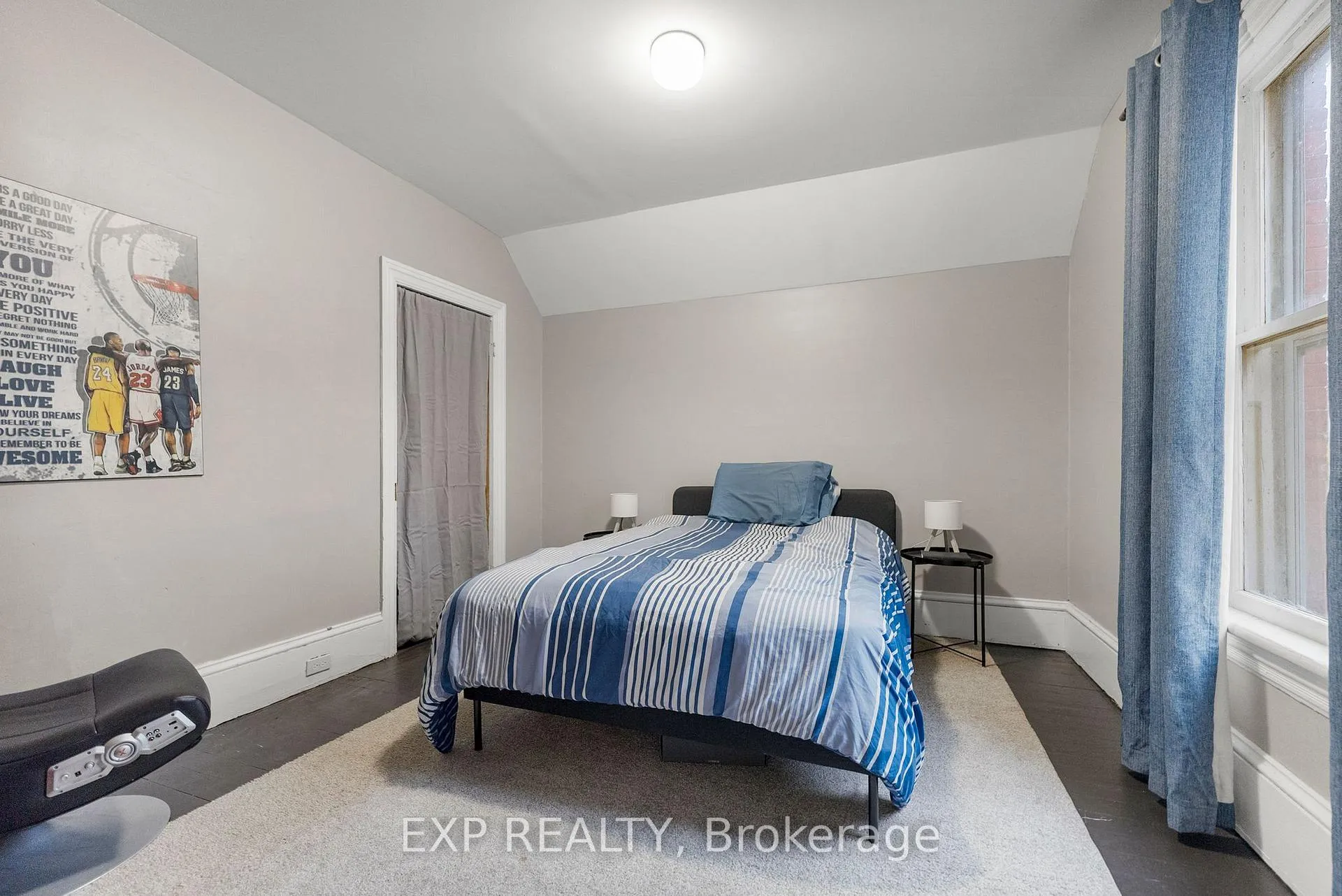 Photo 18 of 70 Munroe Avenue E, Renfrew — HOMEH