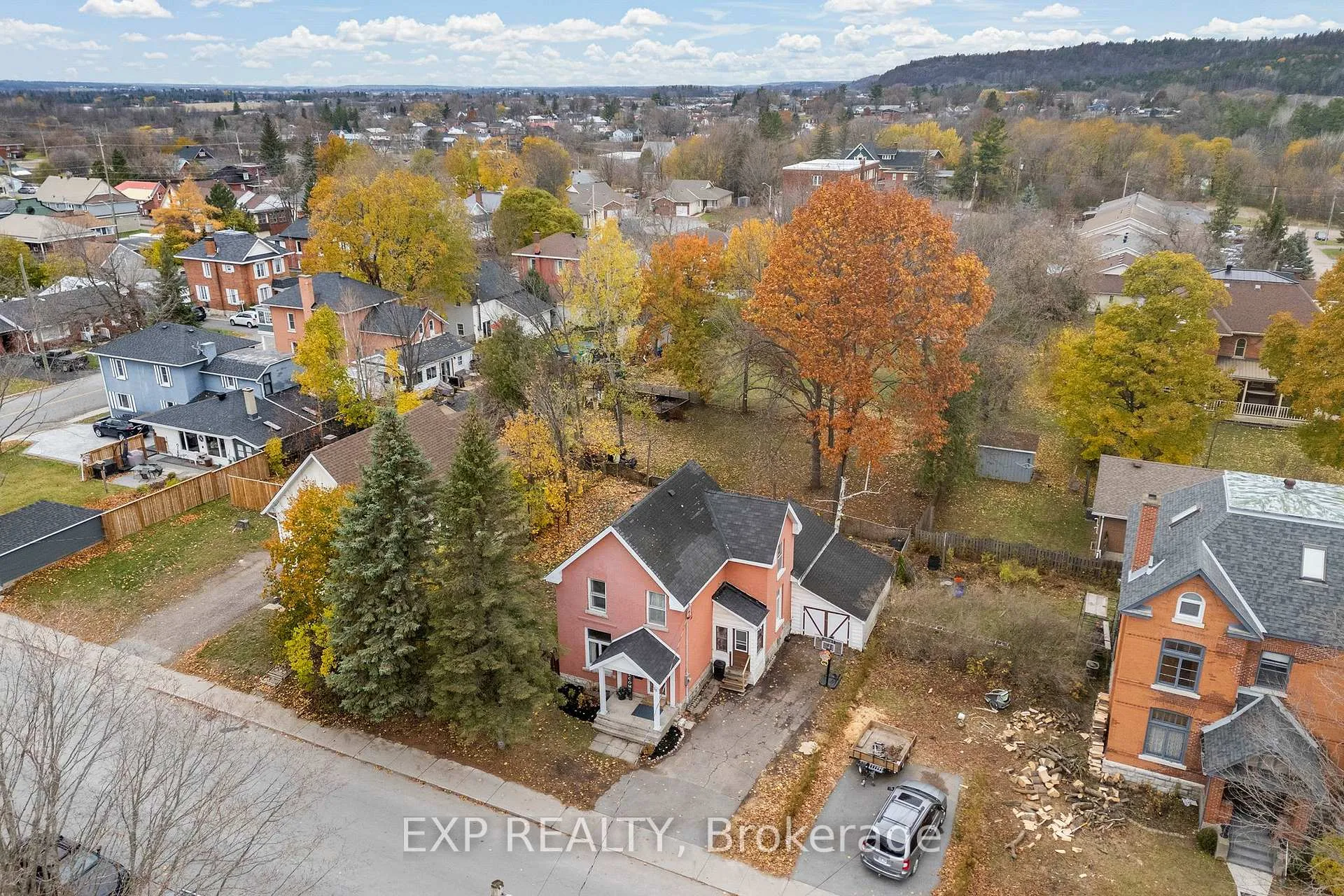 Photo 28 of 70 Munroe Avenue E, Renfrew — HOMEH