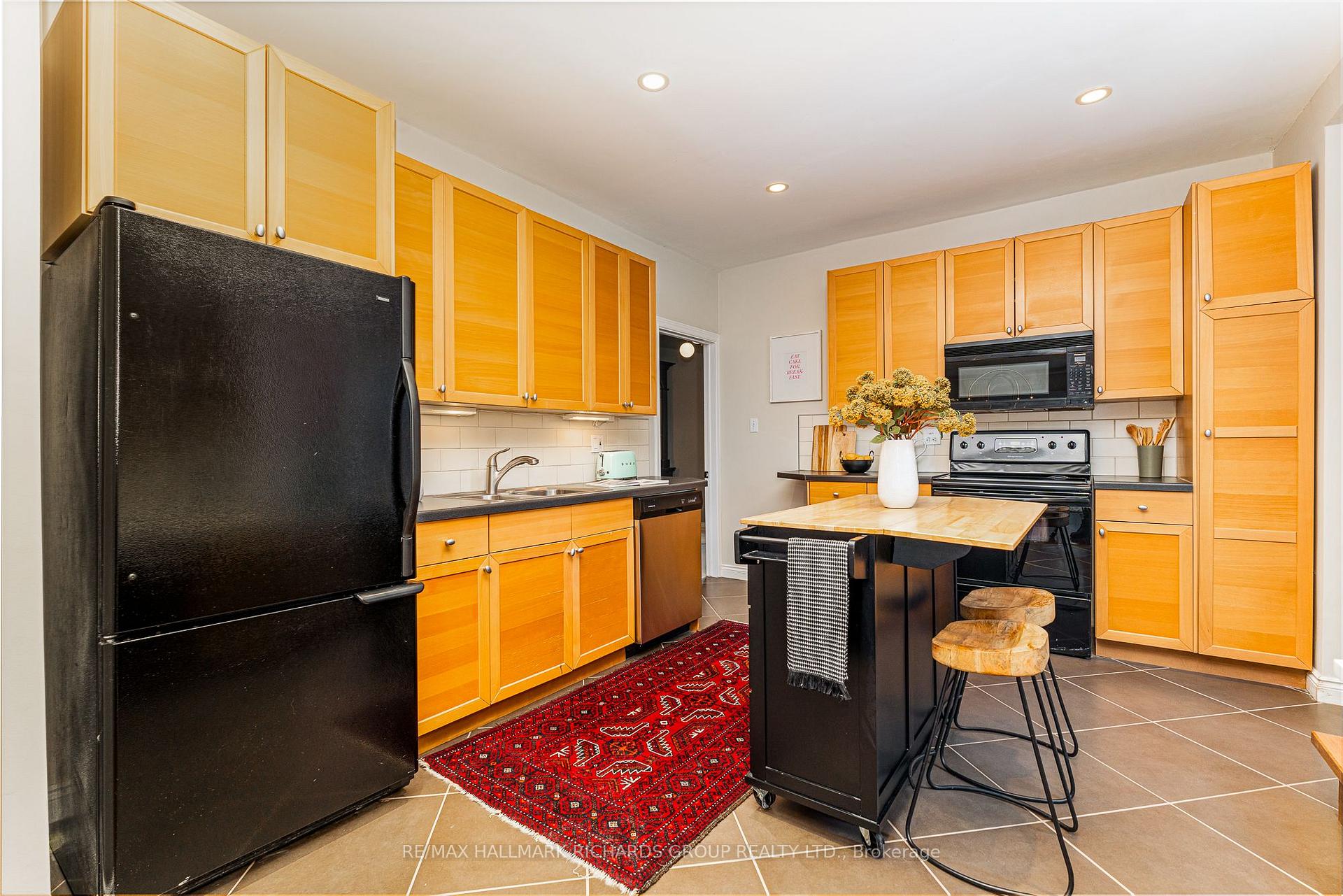 Photo 10 of 48 Lockwood Road, Toronto, The Beaches — HOMEH