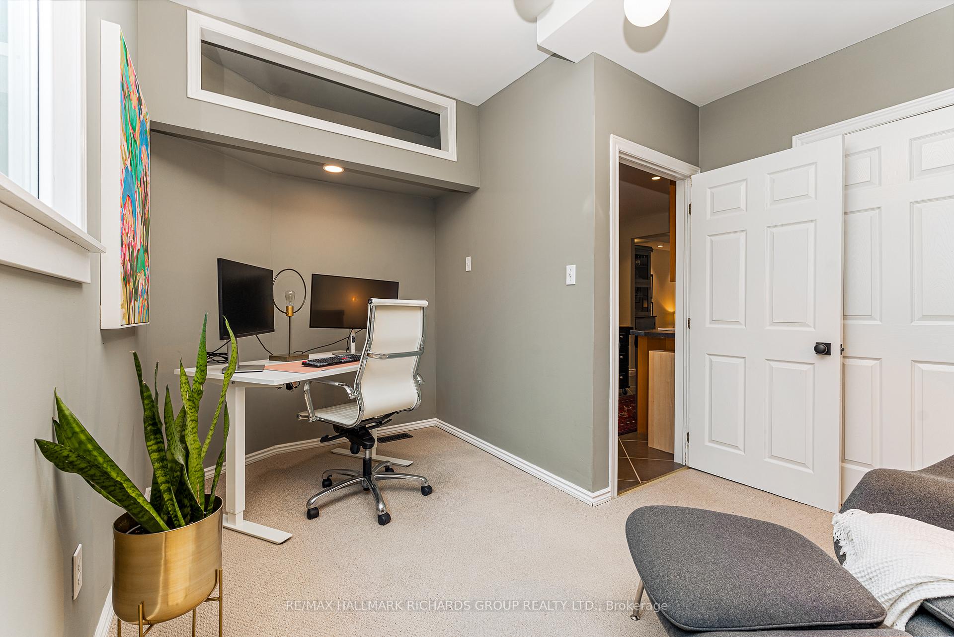 Photo 13 of 48 Lockwood Road, Toronto, The Beaches — HOMEH