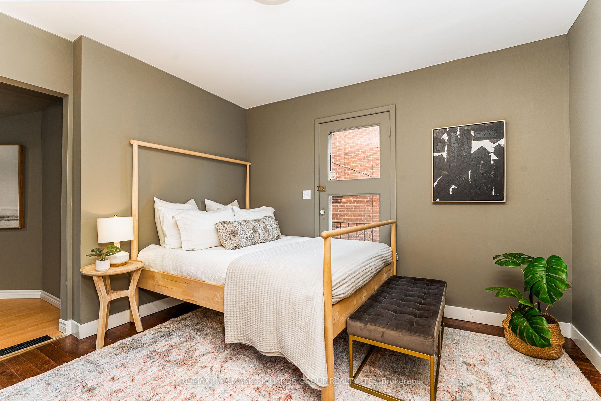 Photo 15 of 48 Lockwood Road, Toronto, The Beaches — HOMEH