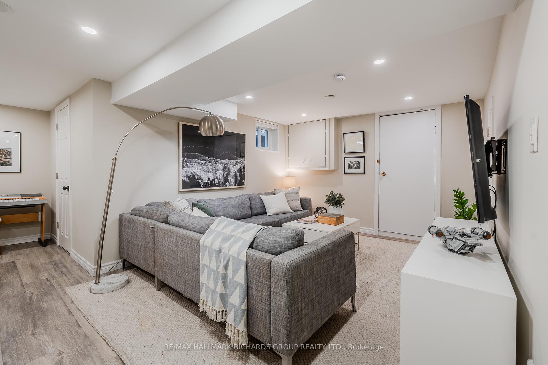 Photo 21 of 48 Lockwood Road, Toronto, The Beaches — HOMEH