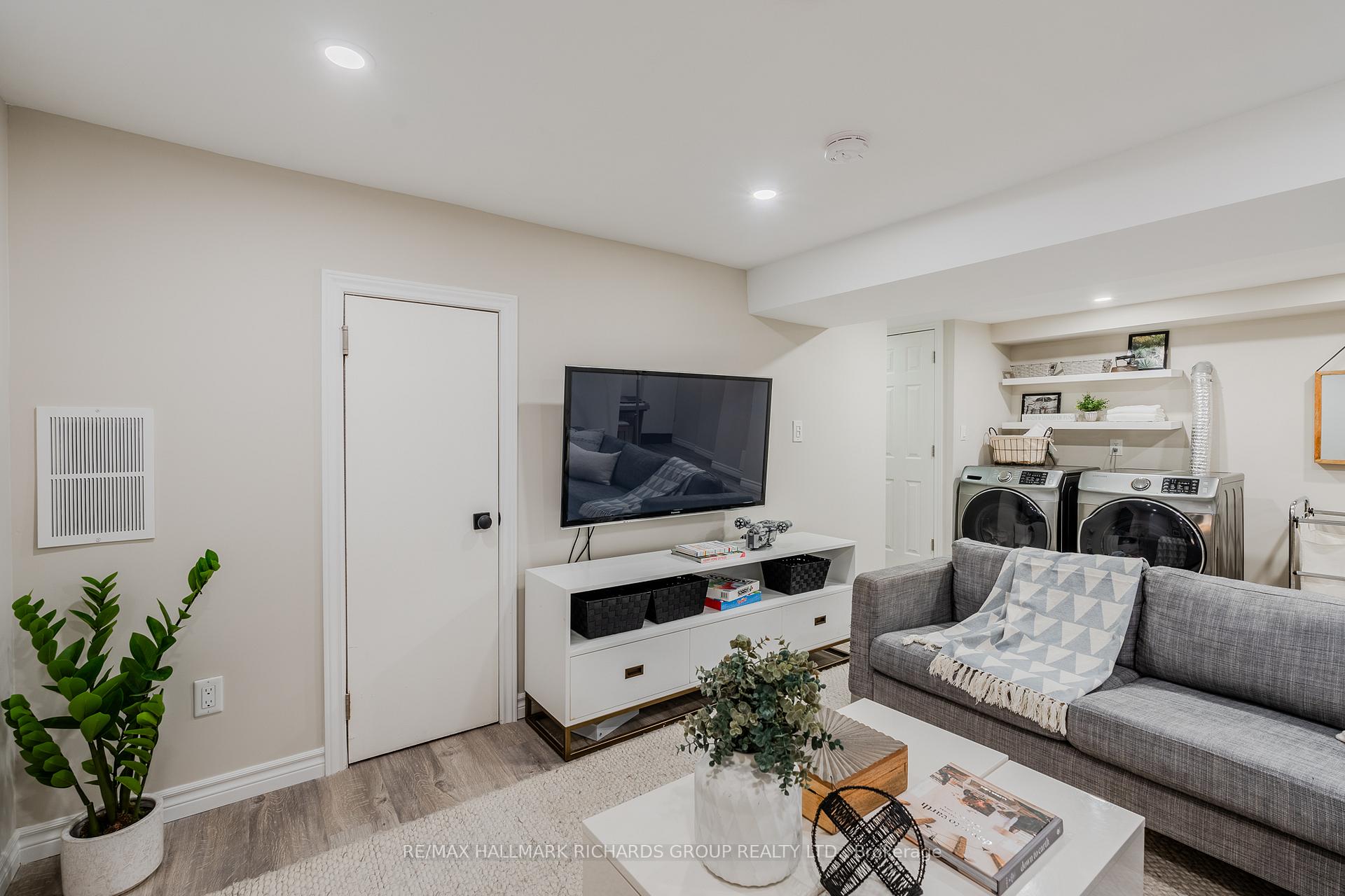 Photo 22 of 48 Lockwood Road, Toronto, The Beaches — HOMEH