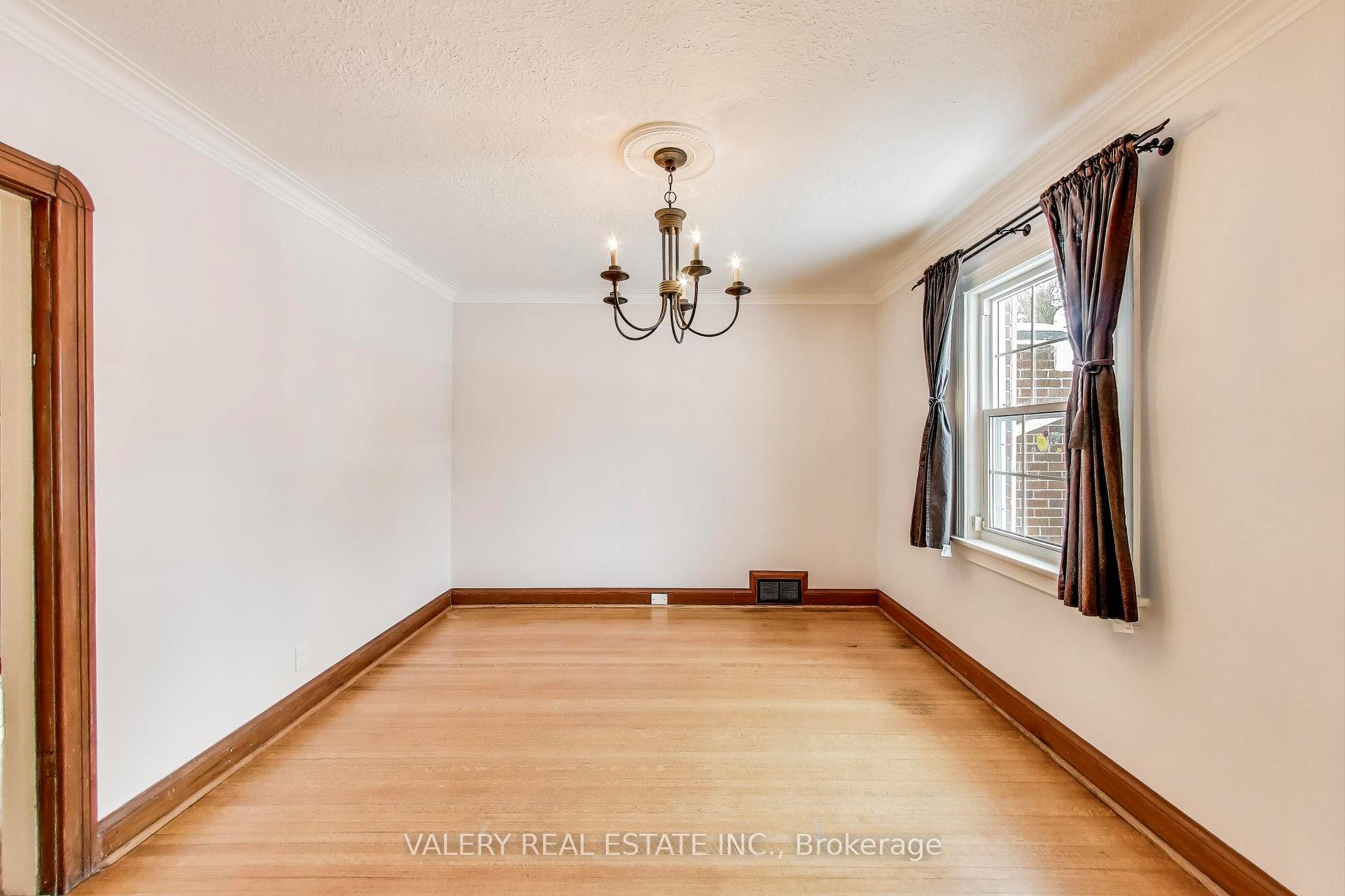 Photo 9 of 117 Whitmore Avenue, Toronto, Forest Hill North — HOMEH