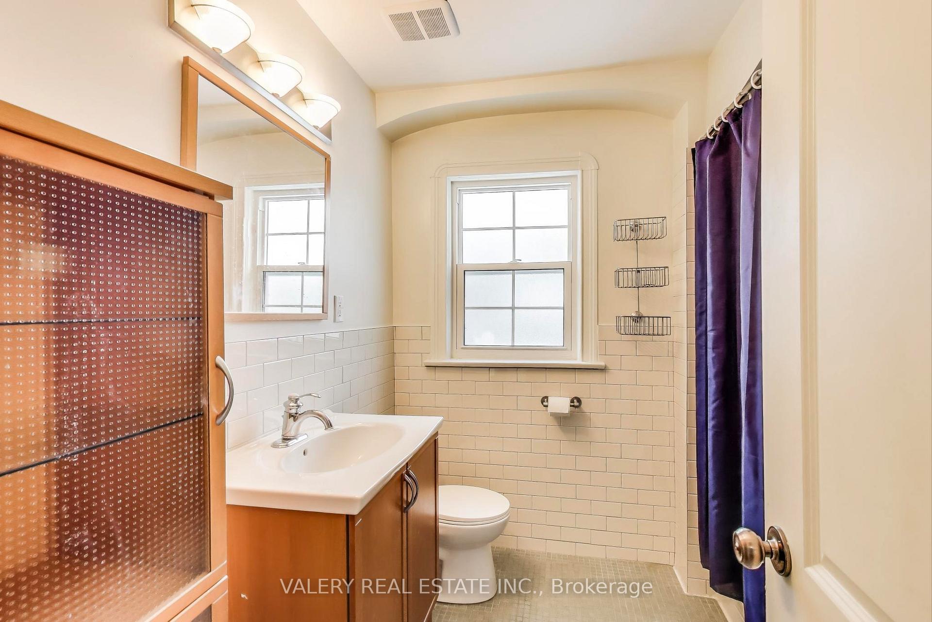 Photo 25 of 117 Whitmore Avenue, Toronto, Forest Hill North — HOMEH
