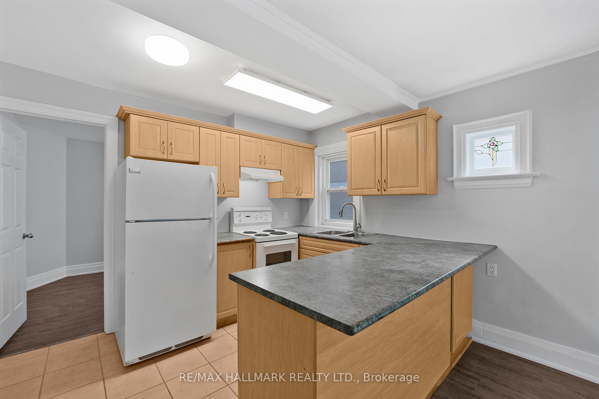 Photo 11 of Unit 2, 47 Willow Avenue, Toronto, The Beaches — HOMEH