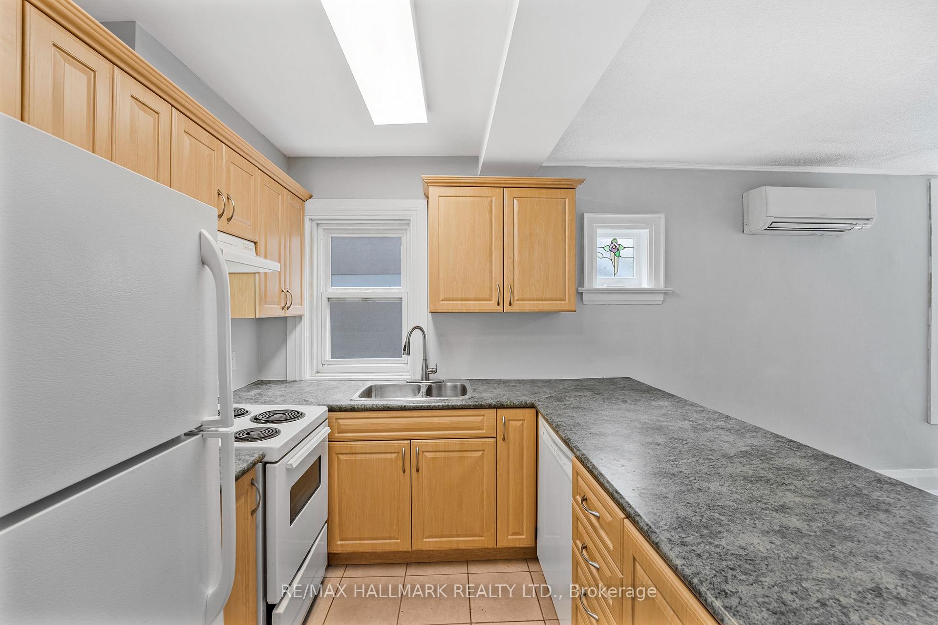 Photo 12 of Unit 2, 47 Willow Avenue, Toronto, The Beaches — HOMEH
