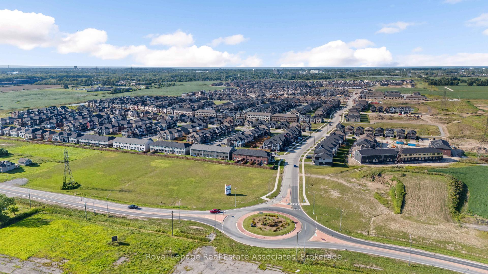 Photo 3 of 80 Selection Heights, Thorold, Rolling Meadows — HOMEH