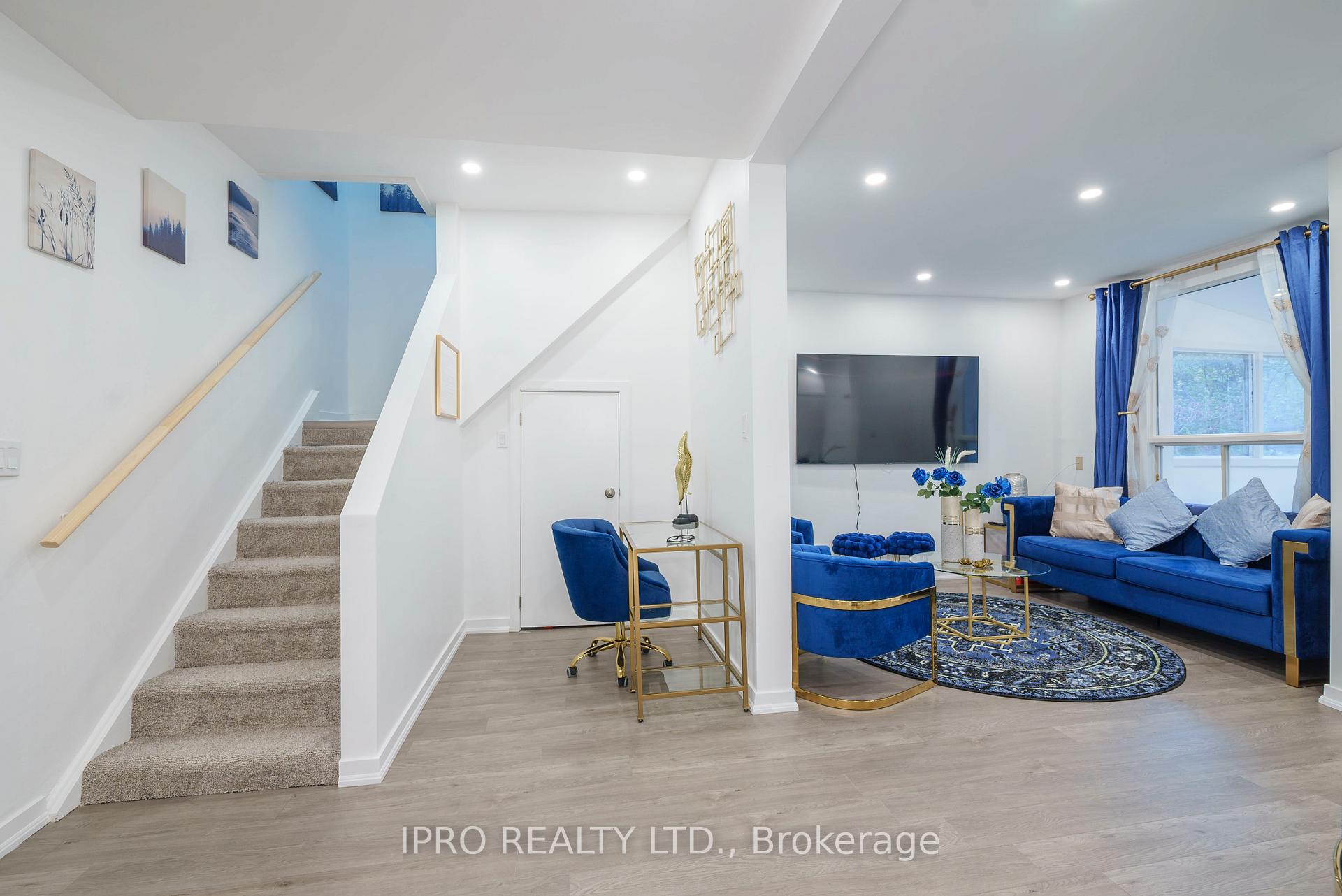 Photo 8 of 2 Fee Place, Toronto, Regent Park — HOMEH